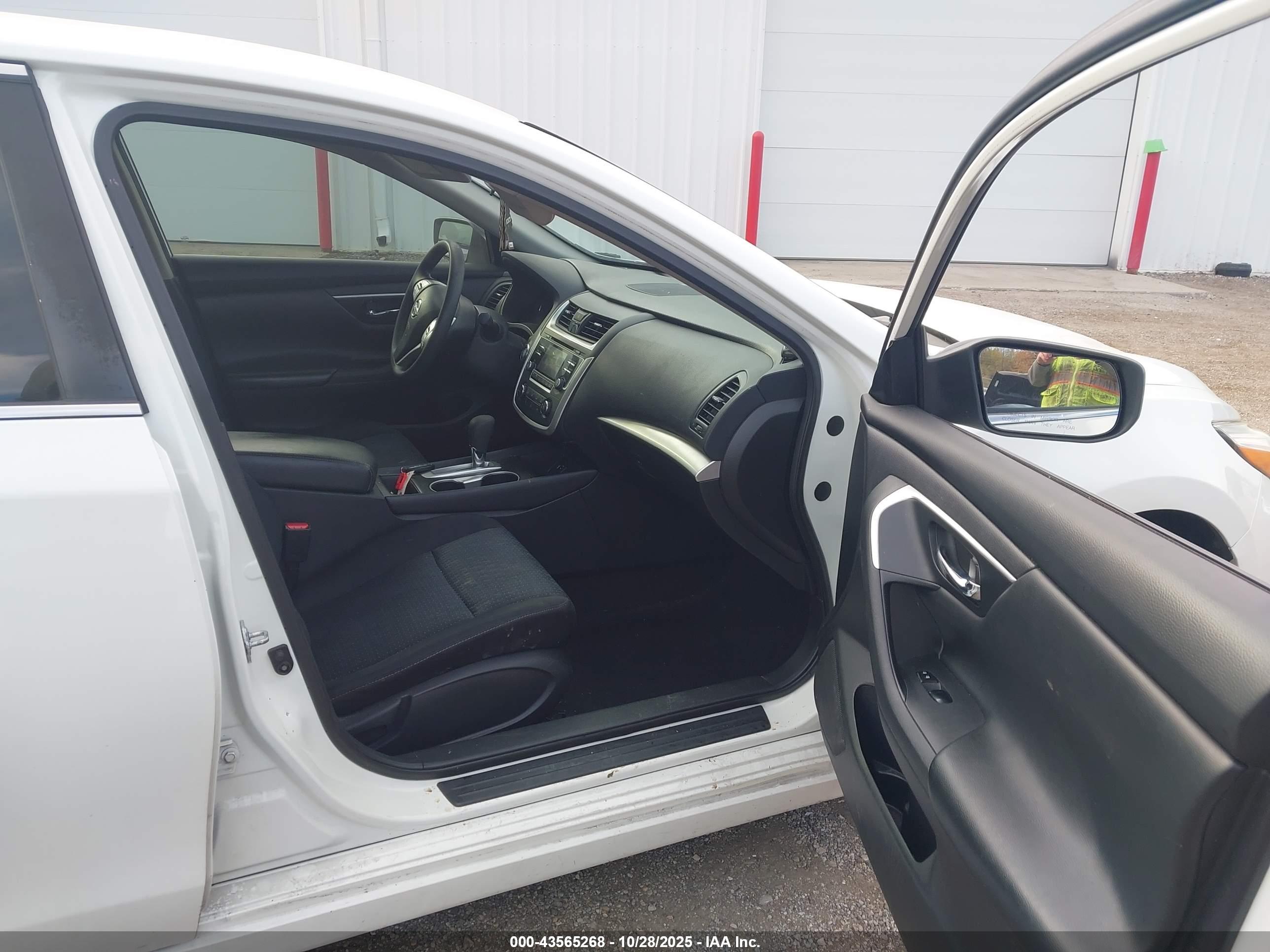 NISSAN ALTIMA image 5