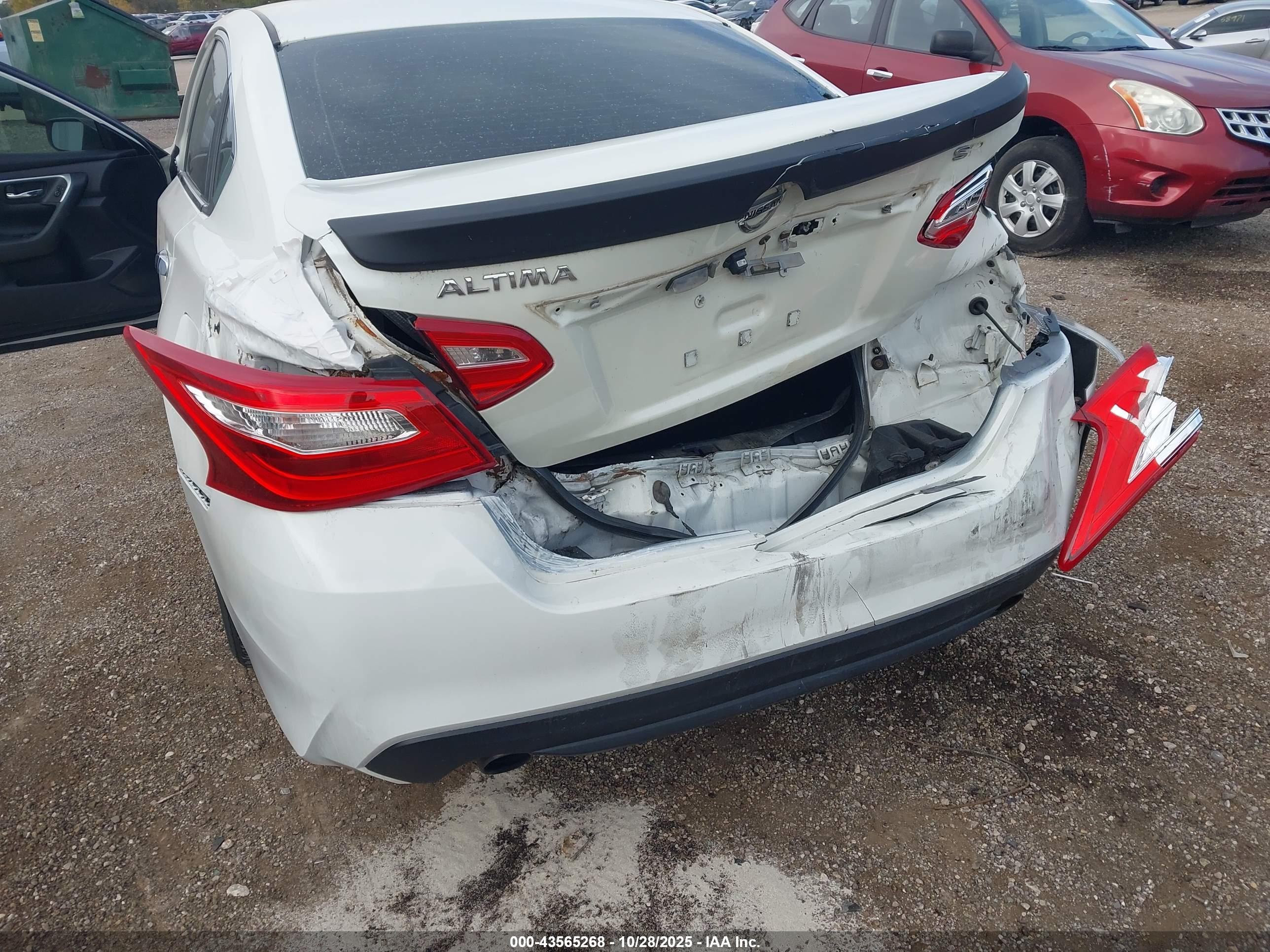 NISSAN ALTIMA image 6