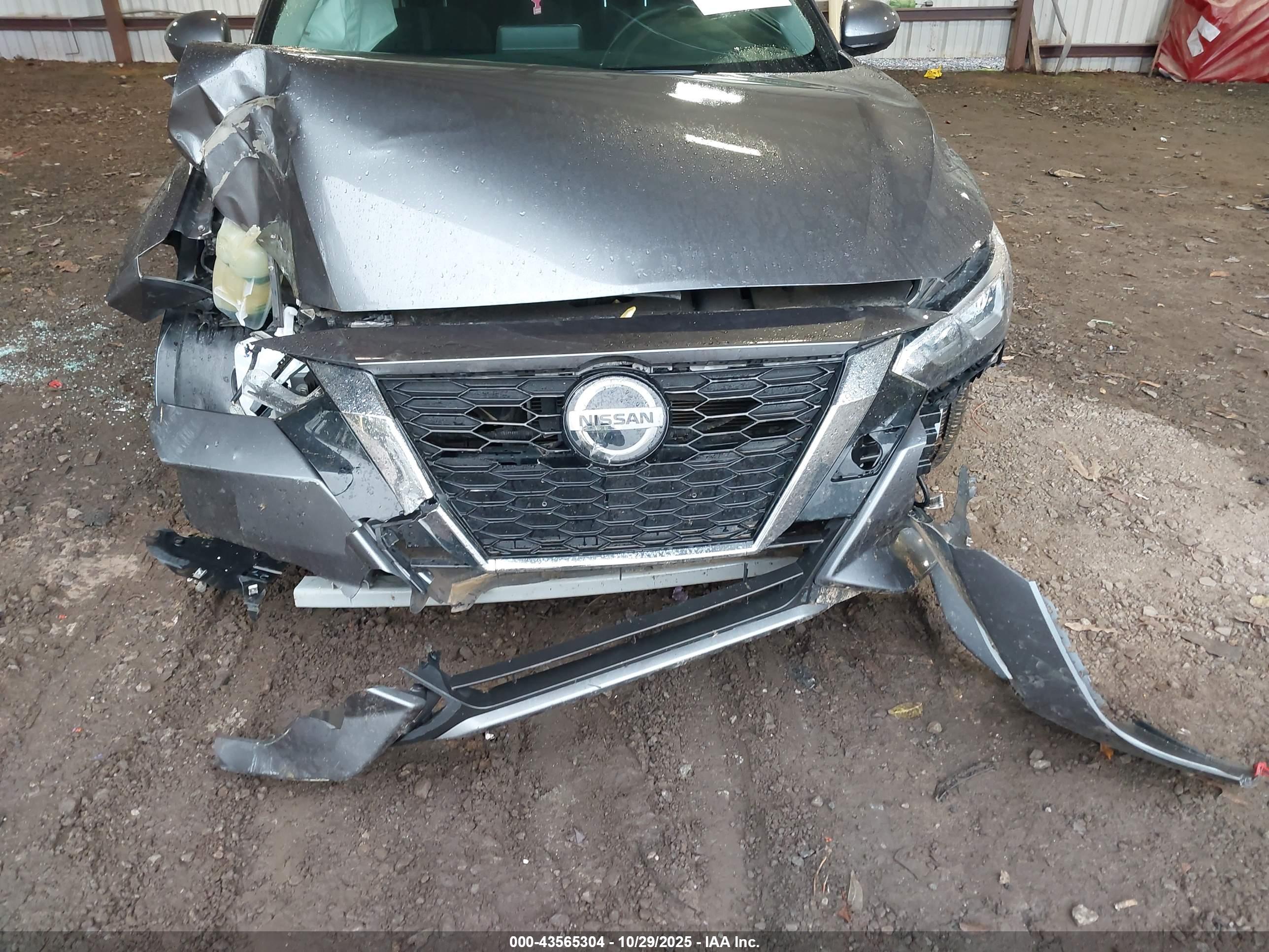 NISSAN SENTRA image 6
