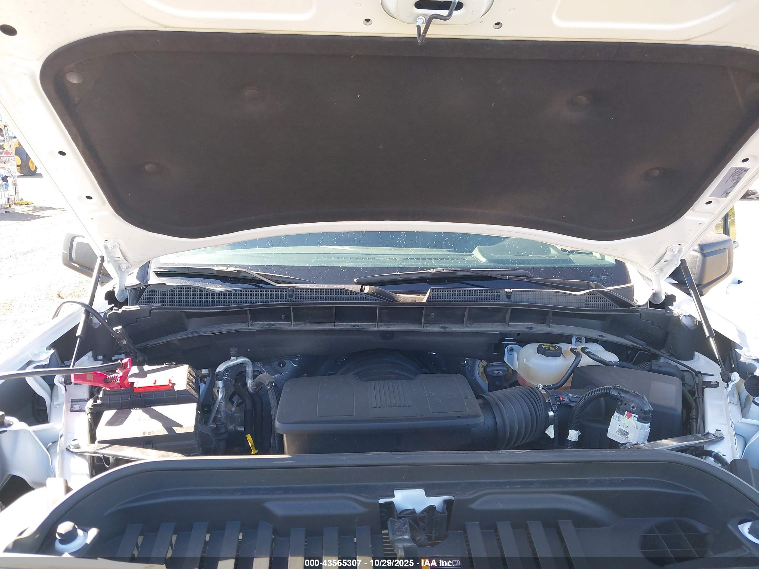 GMC SIERRA image 10