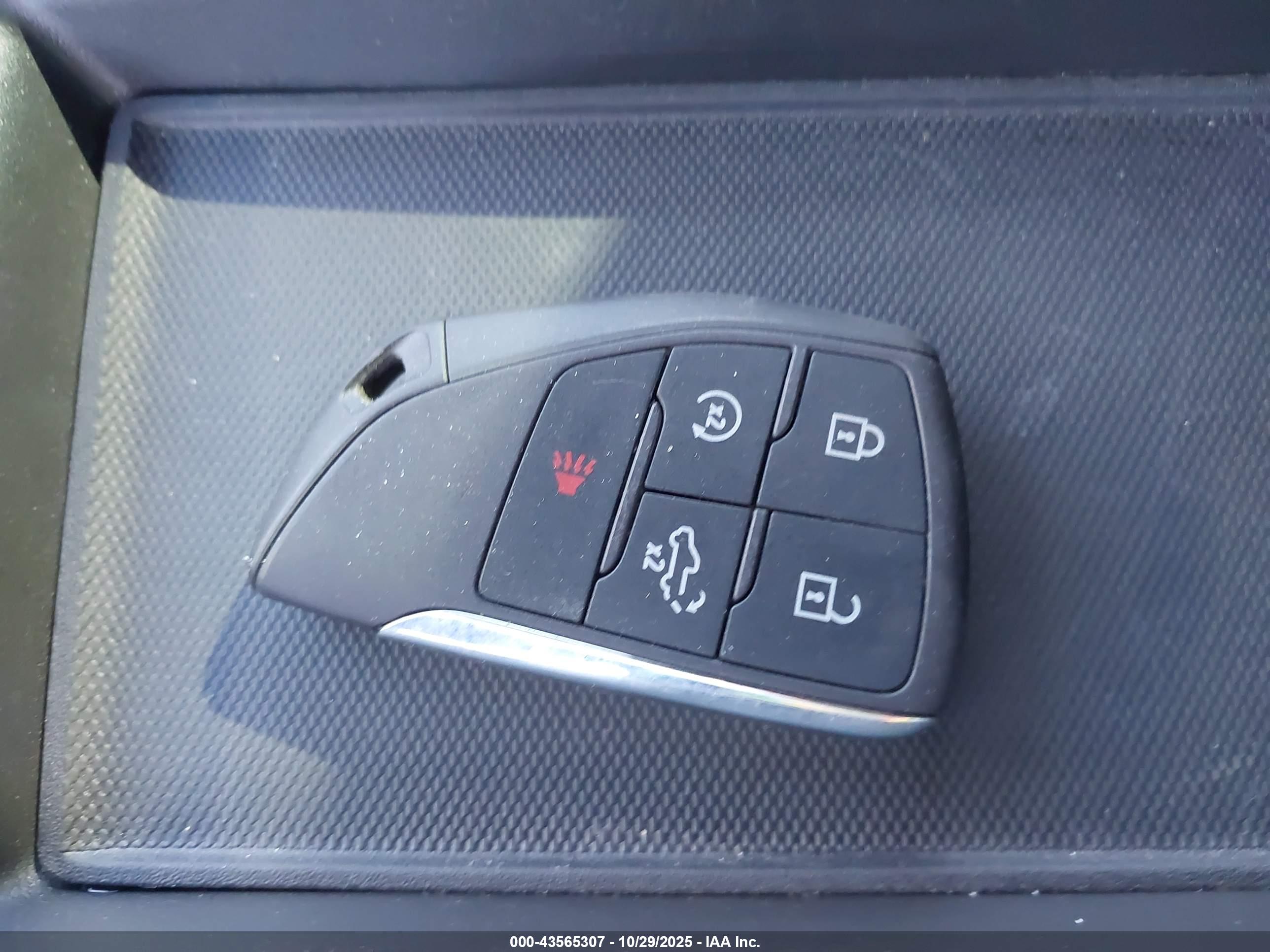 GMC SIERRA image 11