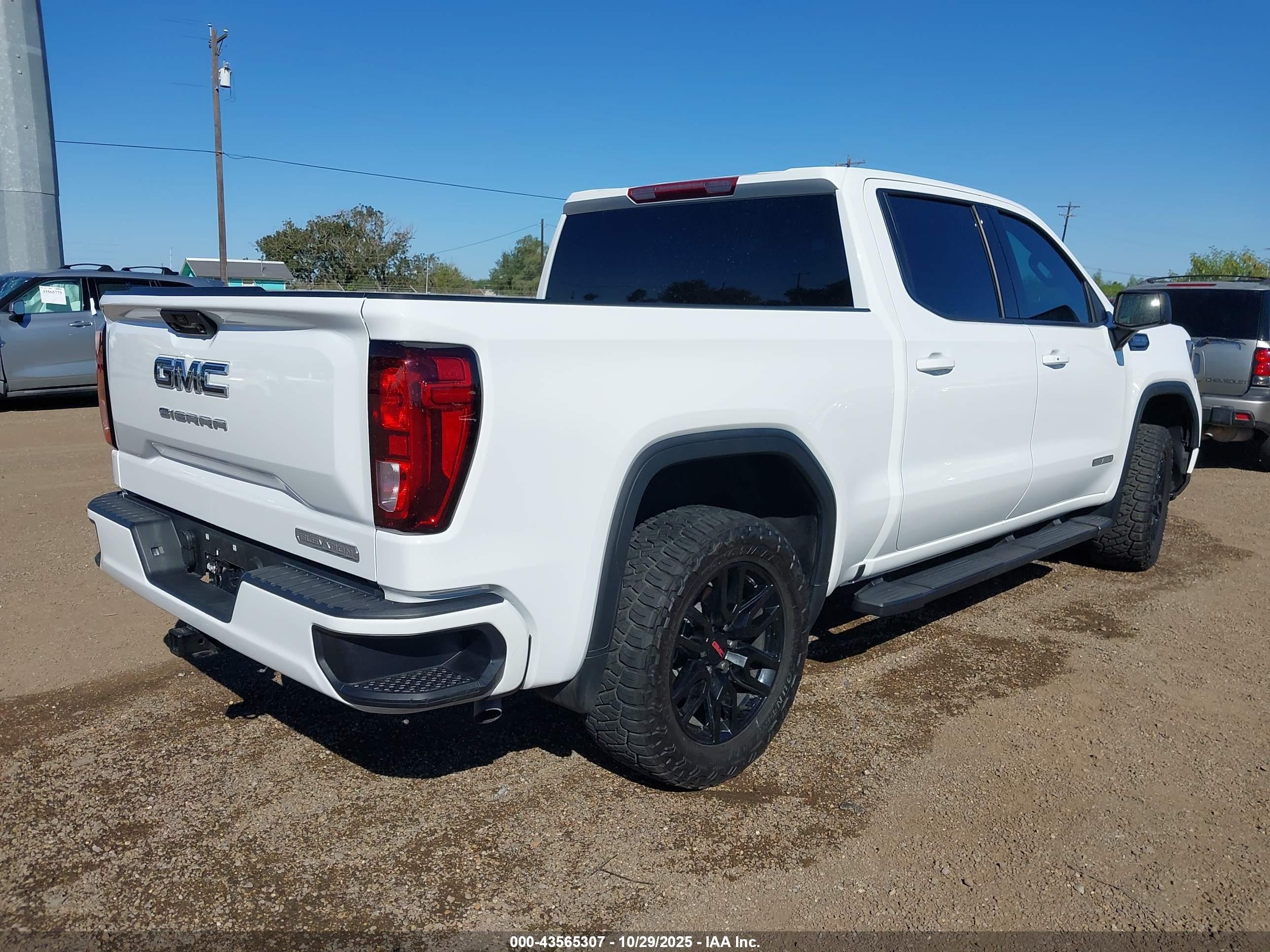 GMC SIERRA image 4