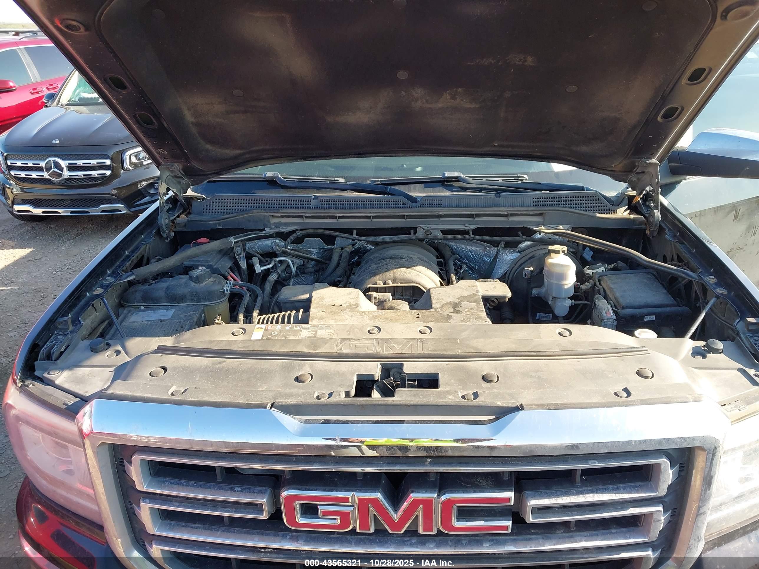 GMC SIERRA image 10