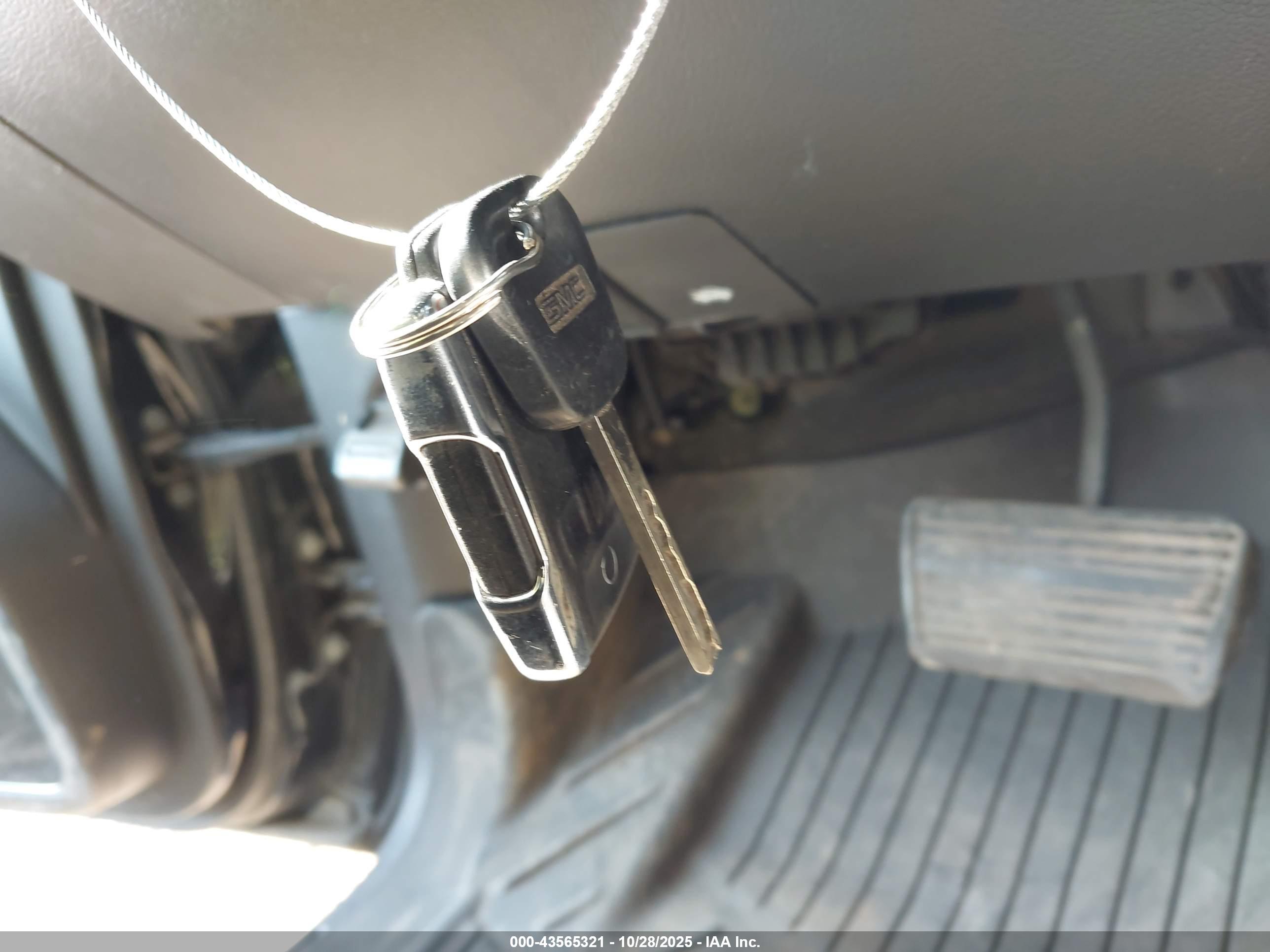 GMC SIERRA image 11