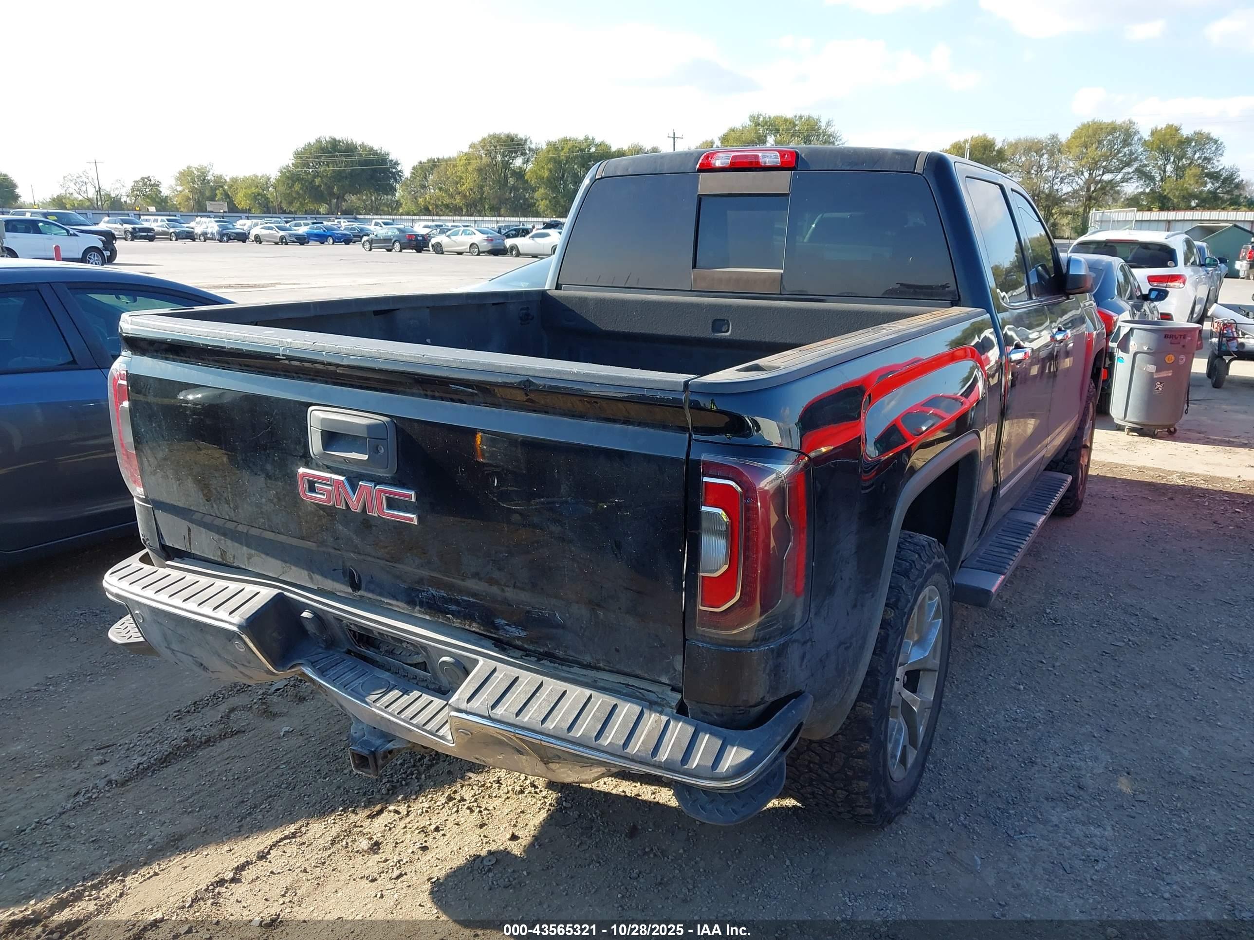GMC SIERRA image 4