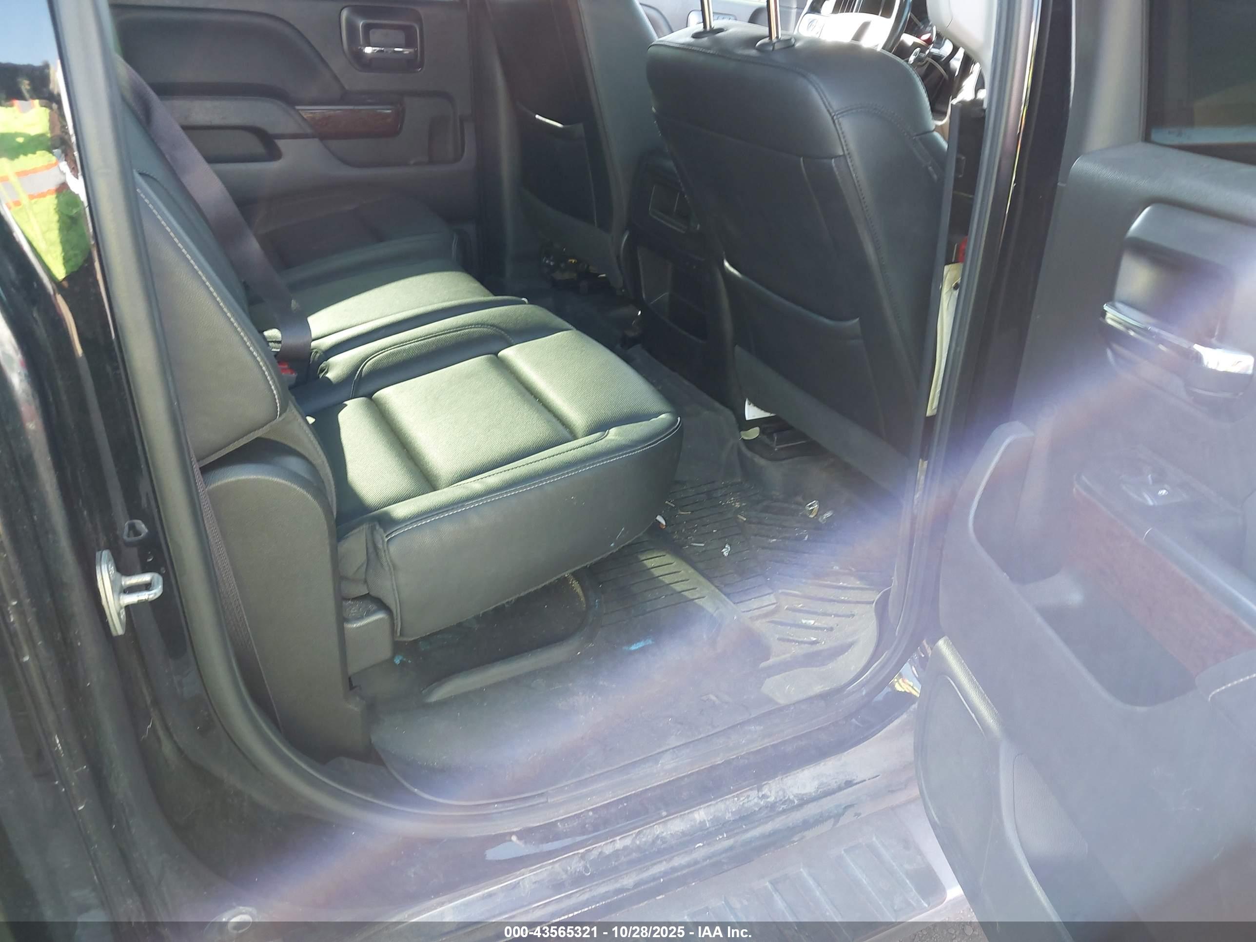GMC SIERRA image 8