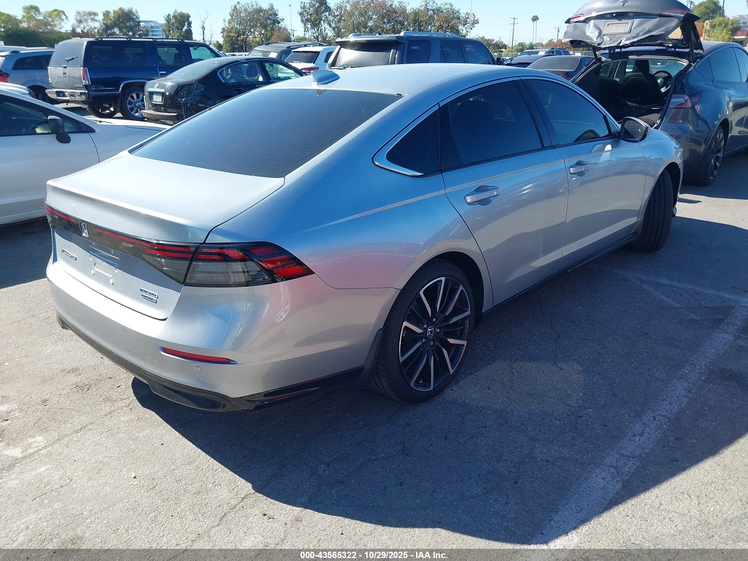 HONDA ACCORD image 4