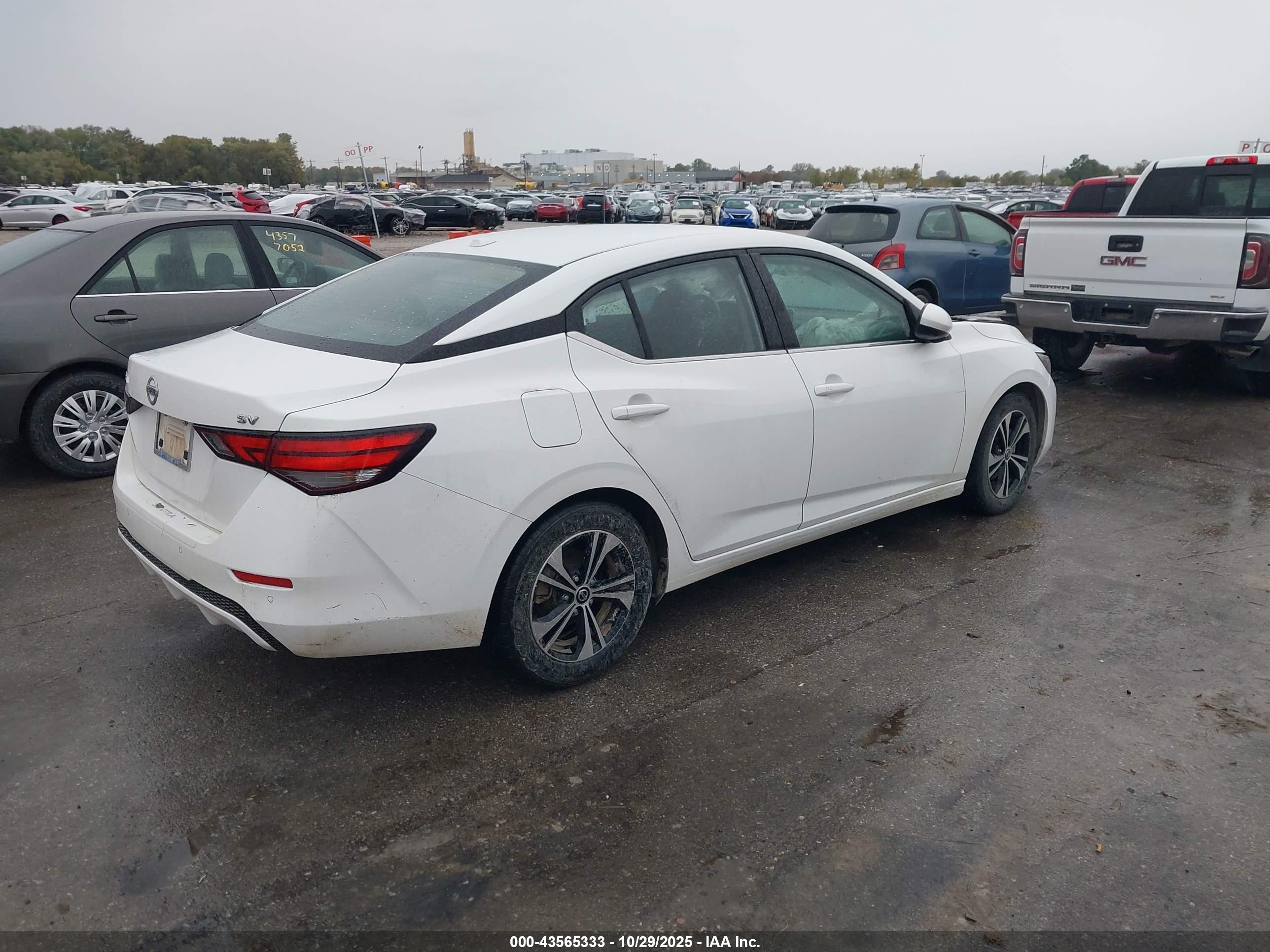 NISSAN SENTRA image 4