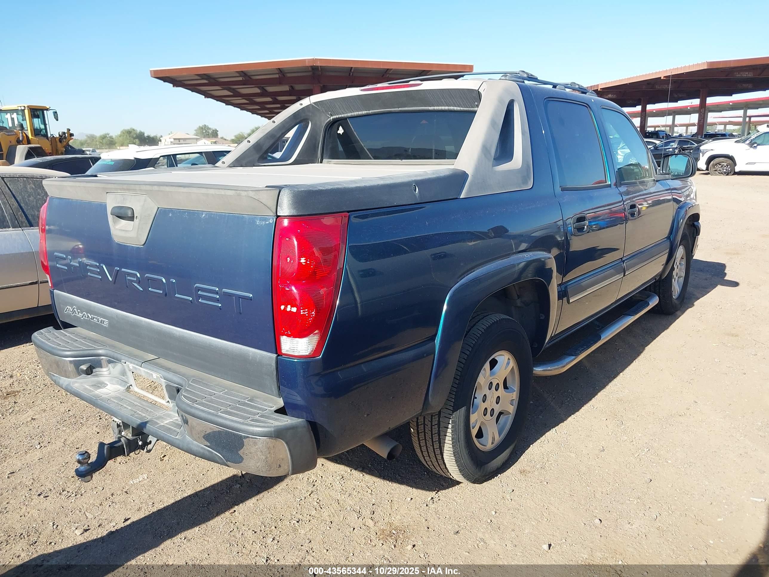 CHEVROLET AVALANCHE image 4