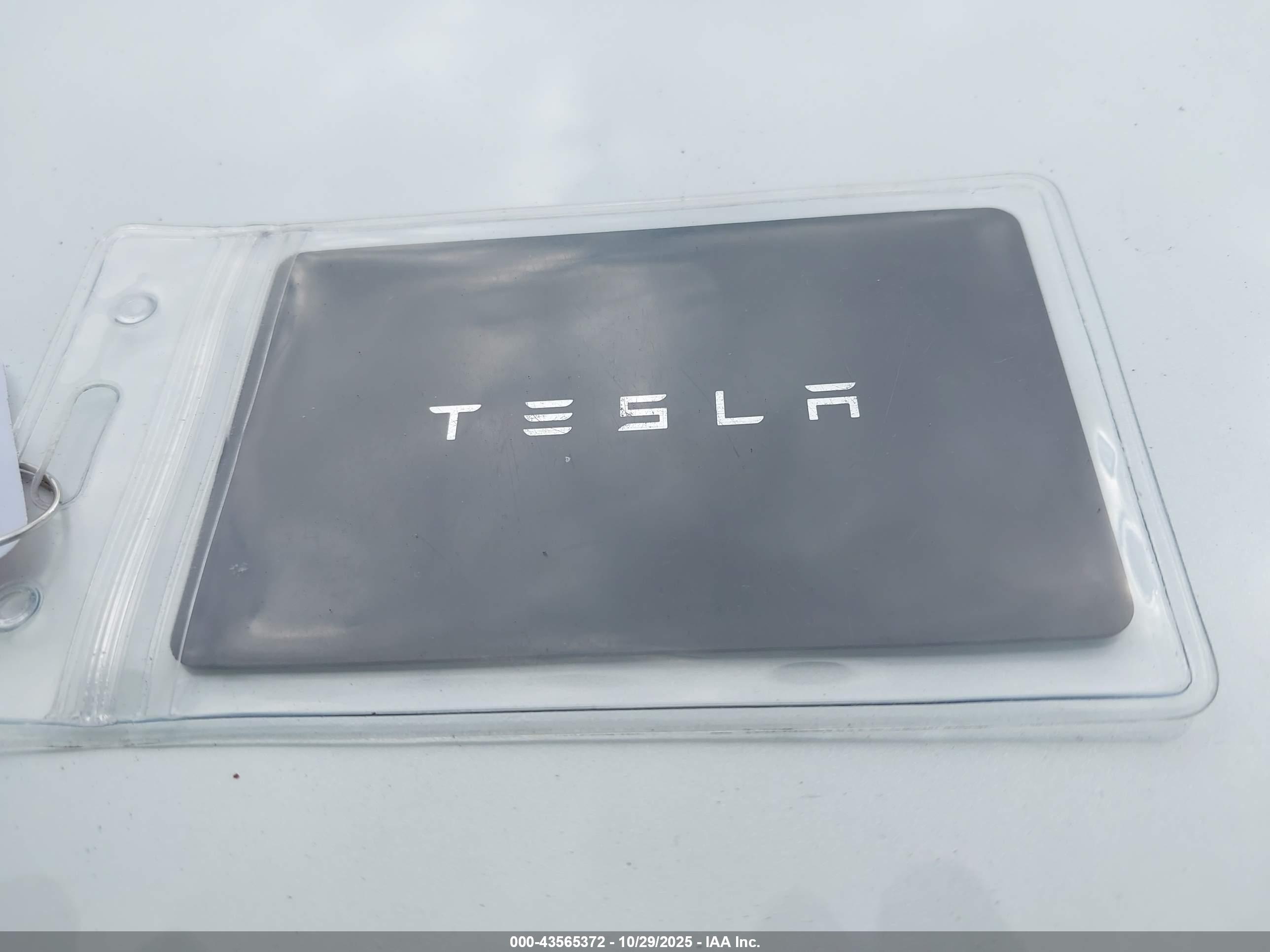 TESLA MODEL image 11