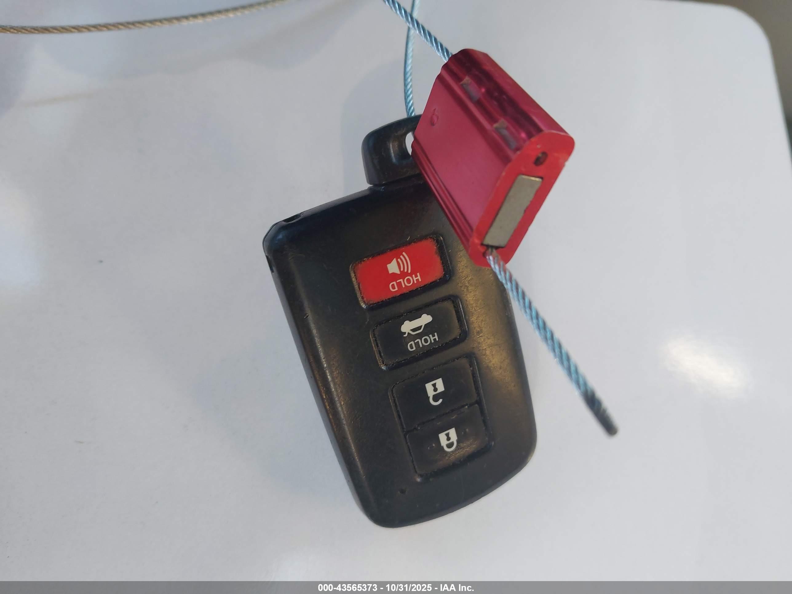 TOYOTA CAMRY image 11
