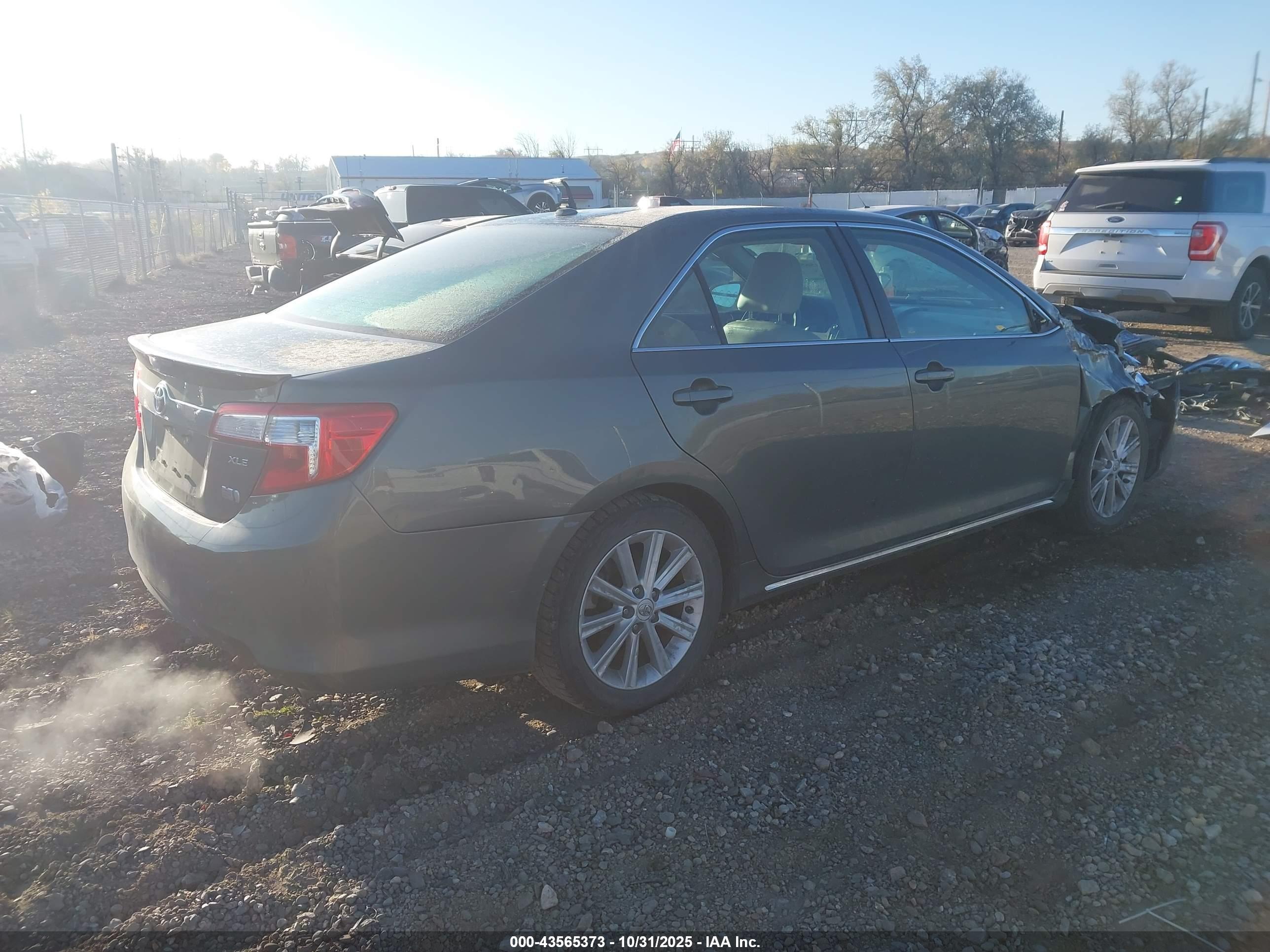 TOYOTA CAMRY image 4