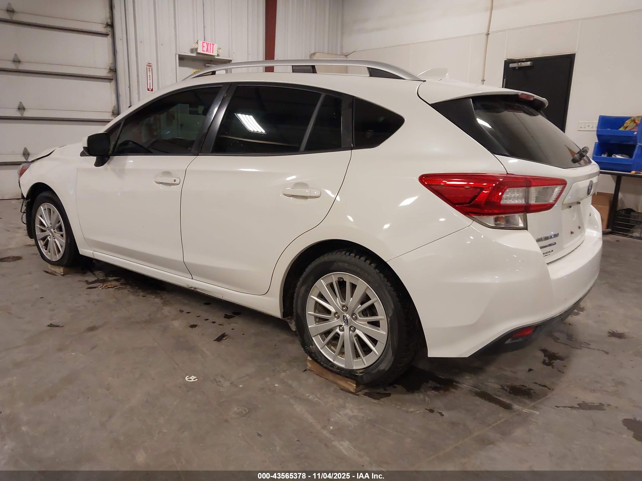 SUBARU IMPREZA image 3