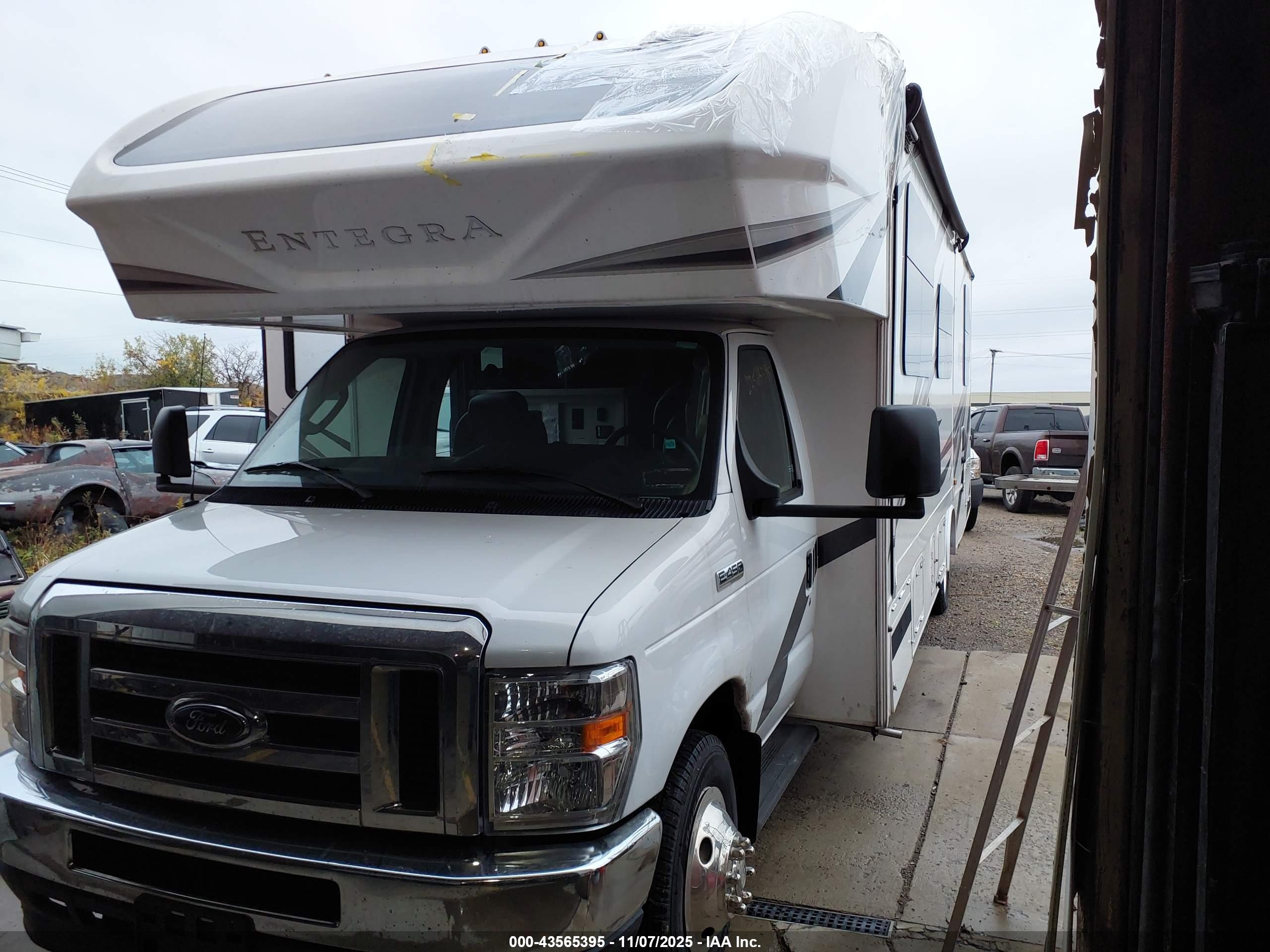 FORD E-450 image 2