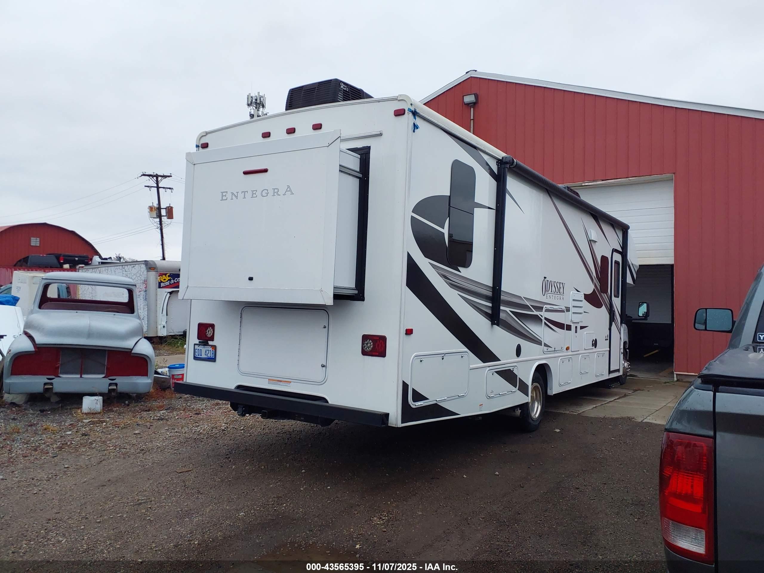FORD E-450 image 4