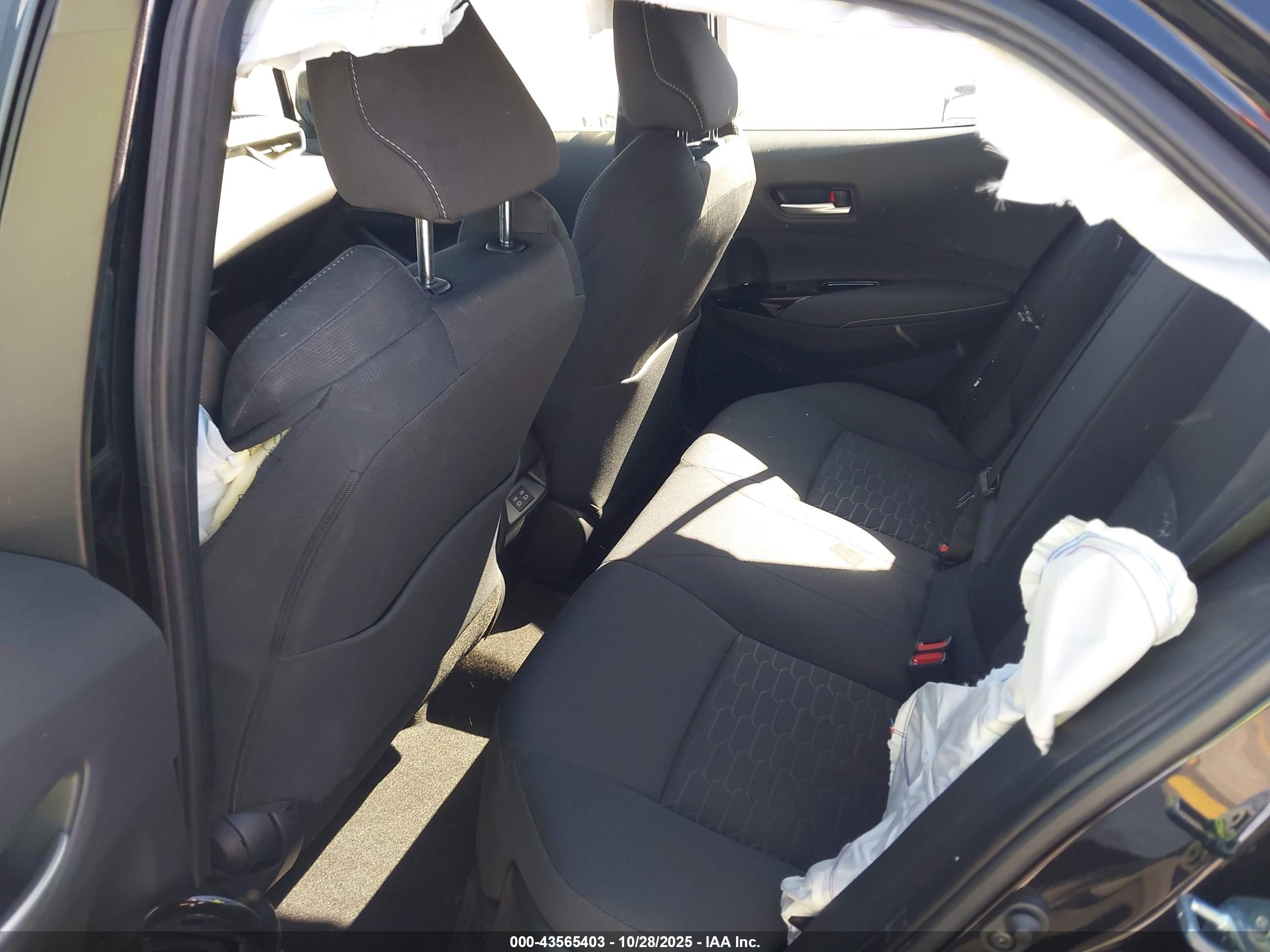 TOYOTA COROLLA image 8
