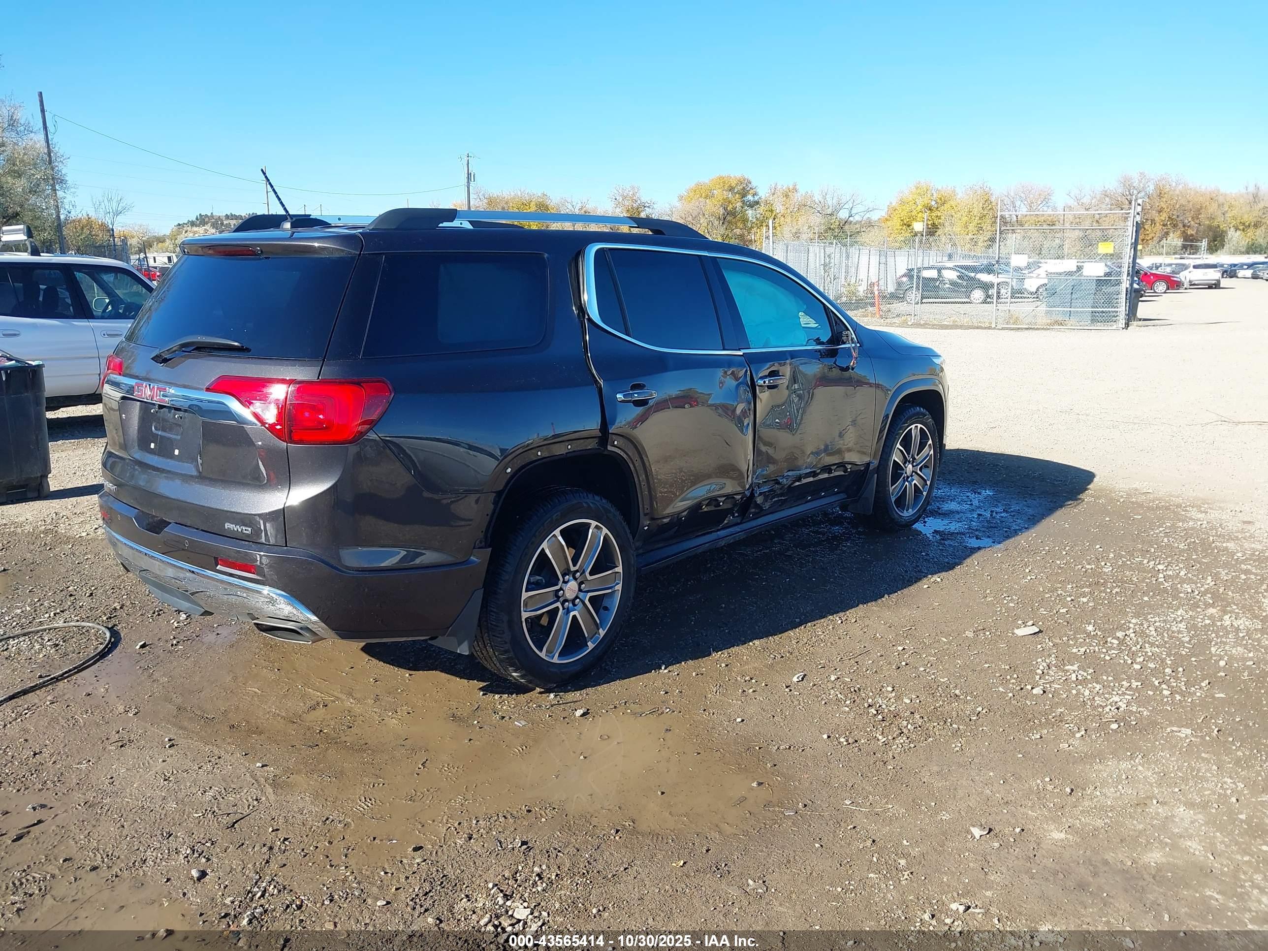 GMC ACADIA image 4