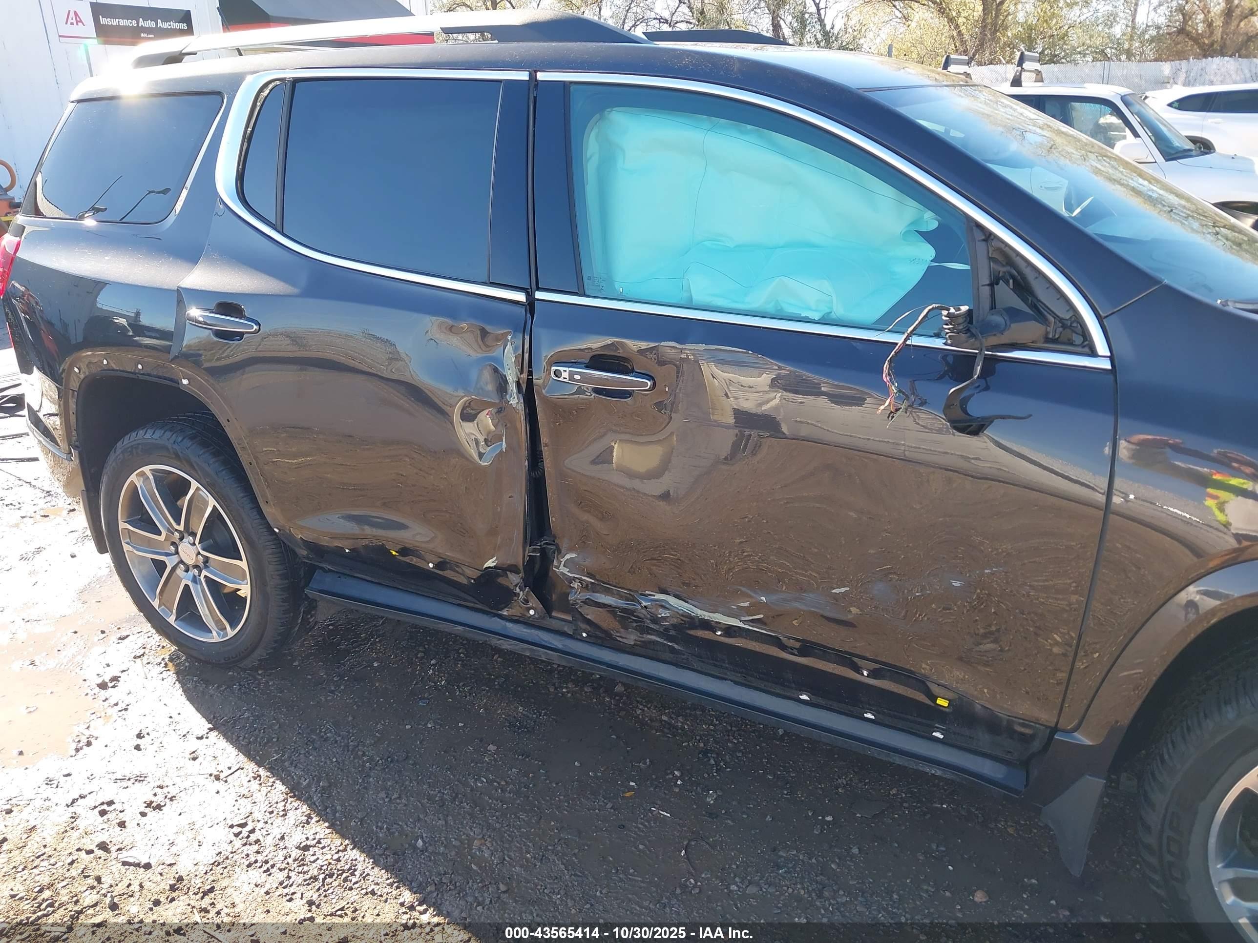 GMC ACADIA image 6