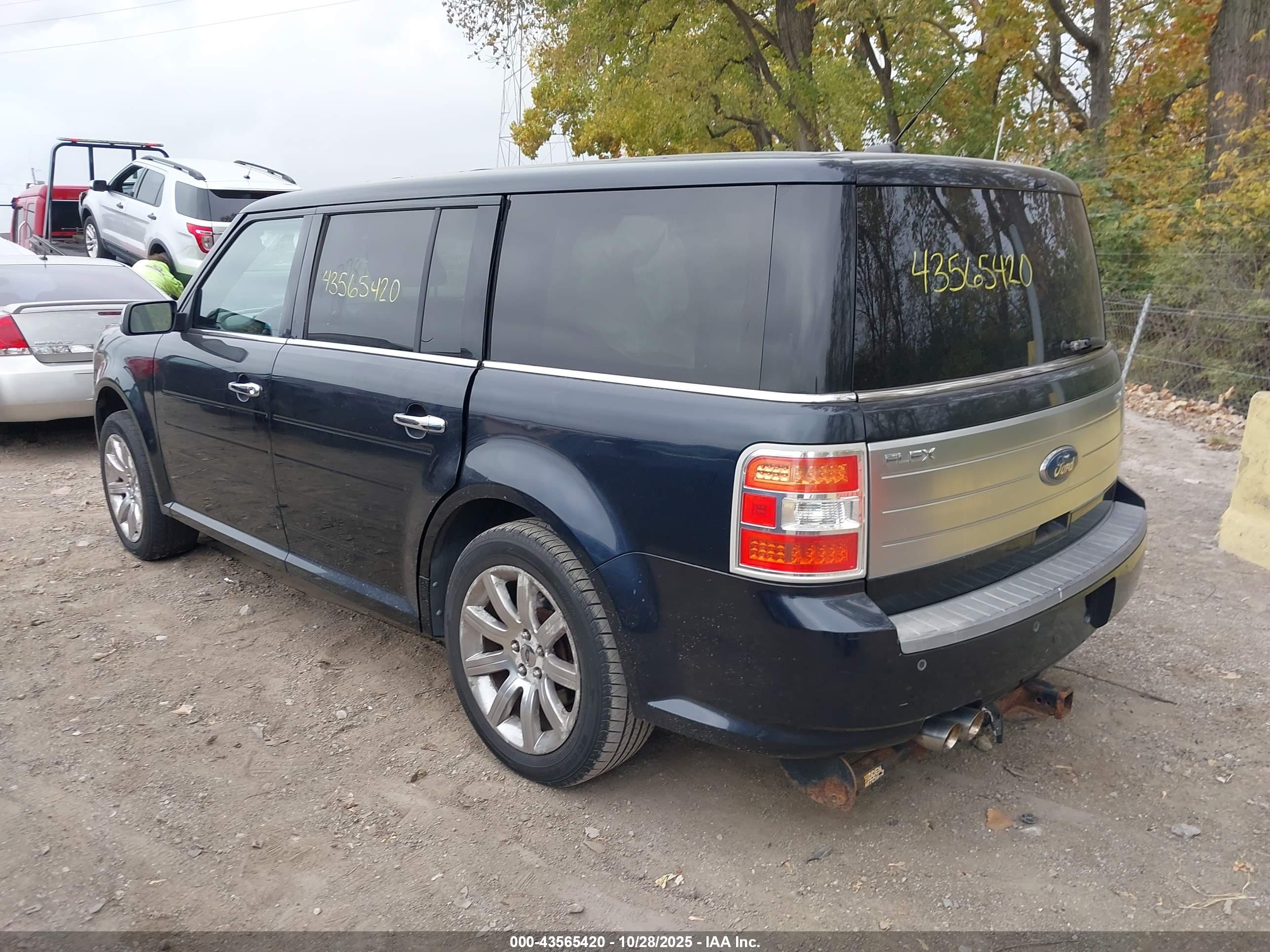 FORD FLEX image 3