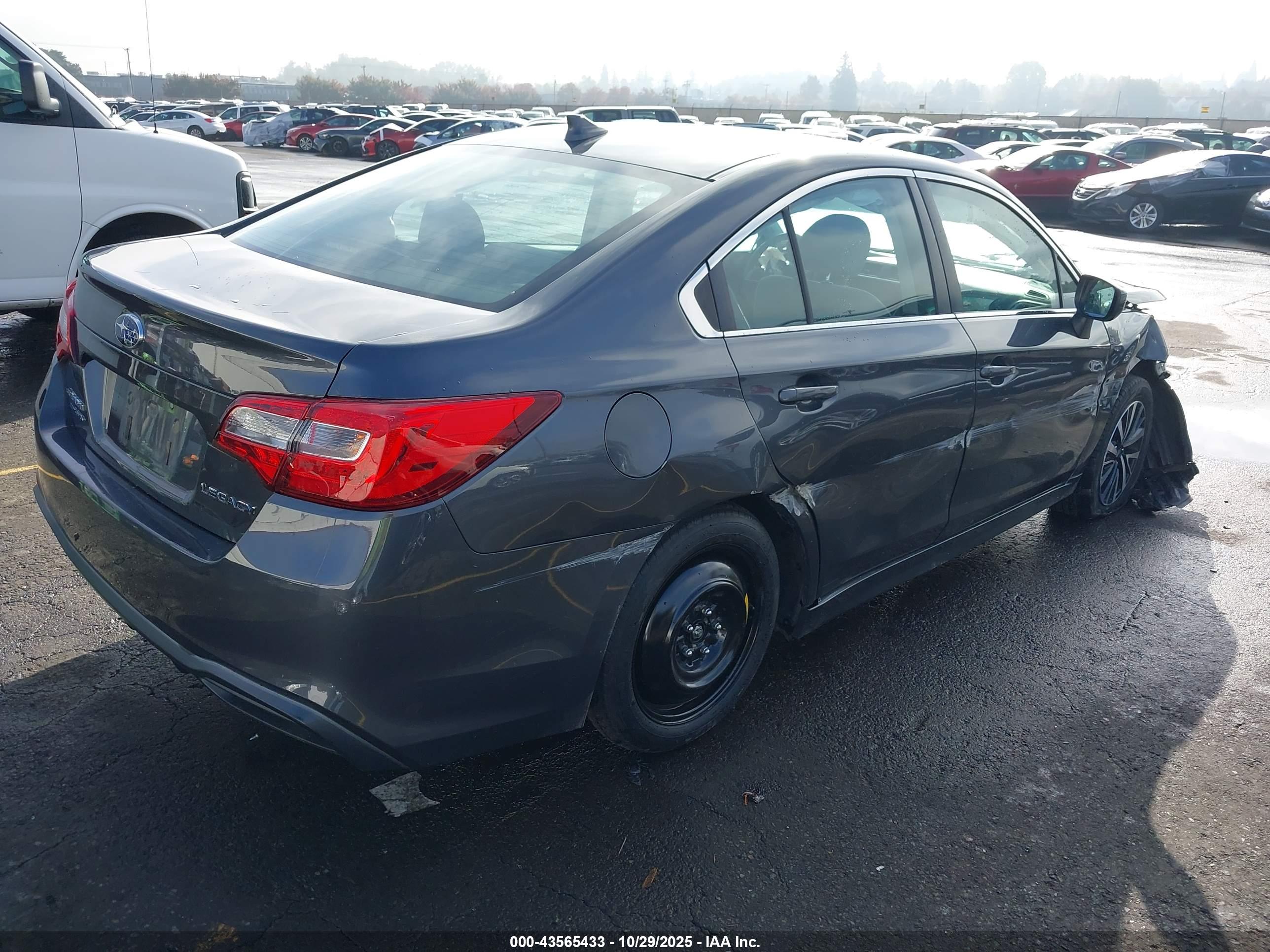 SUBARU LEGACY image 4