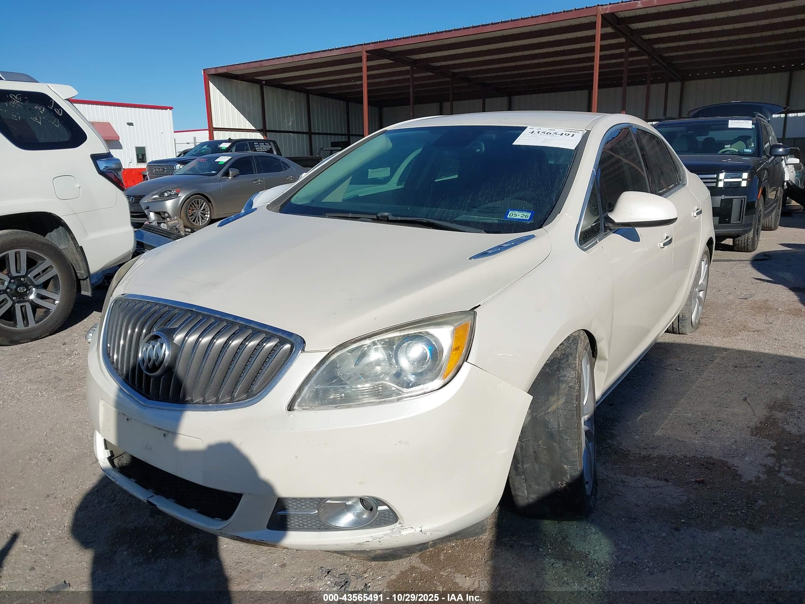 BUICK VERANO image 2