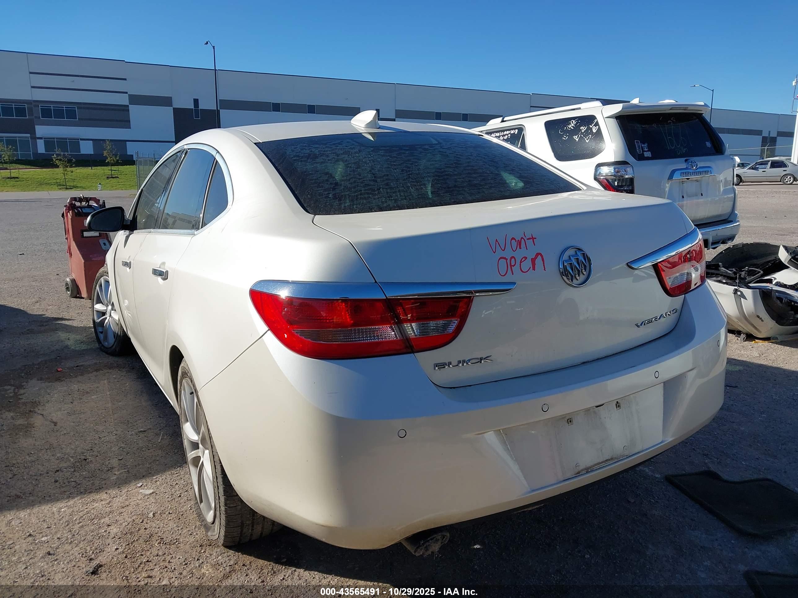 BUICK VERANO image 3