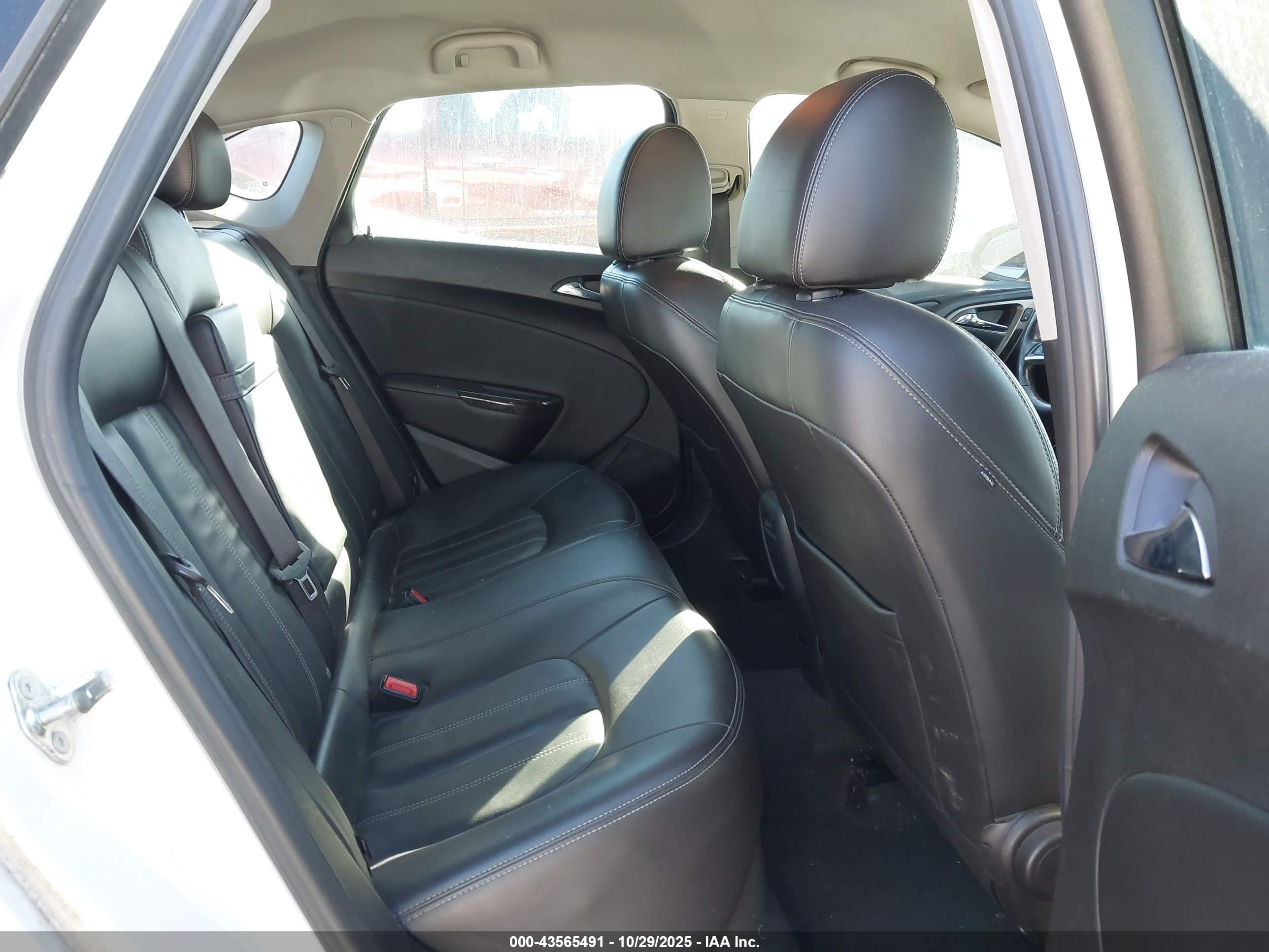 BUICK VERANO image 8