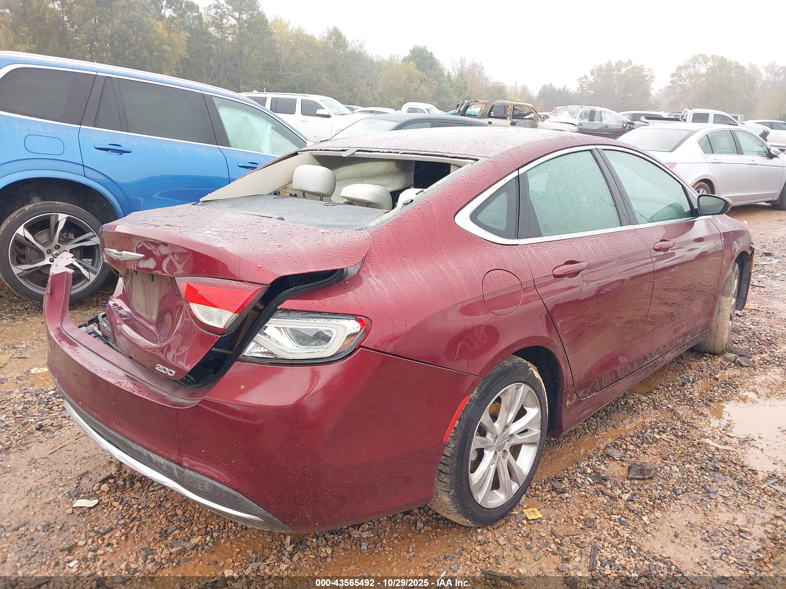 CHRYSLER 200 image 4