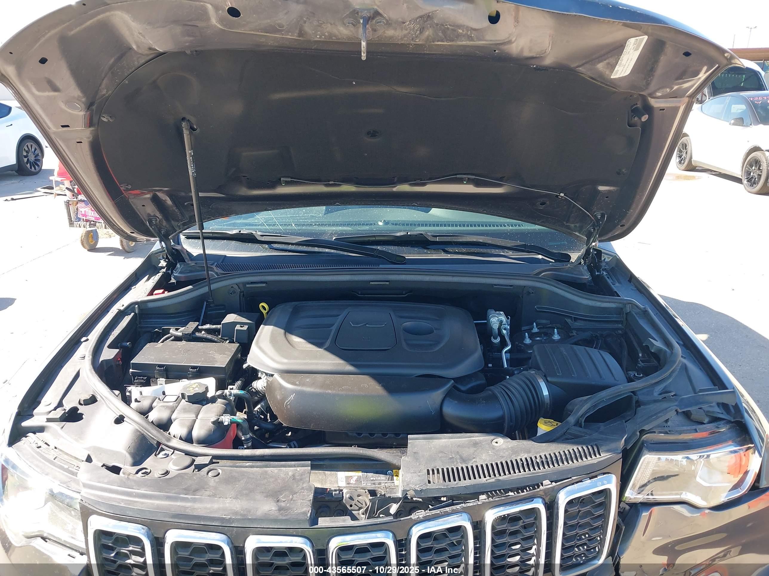 JEEP GRAND image 10