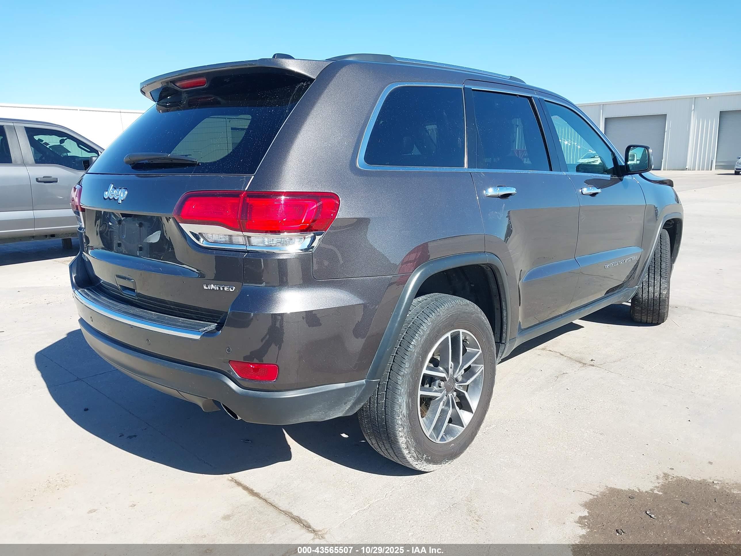 JEEP GRAND image 4