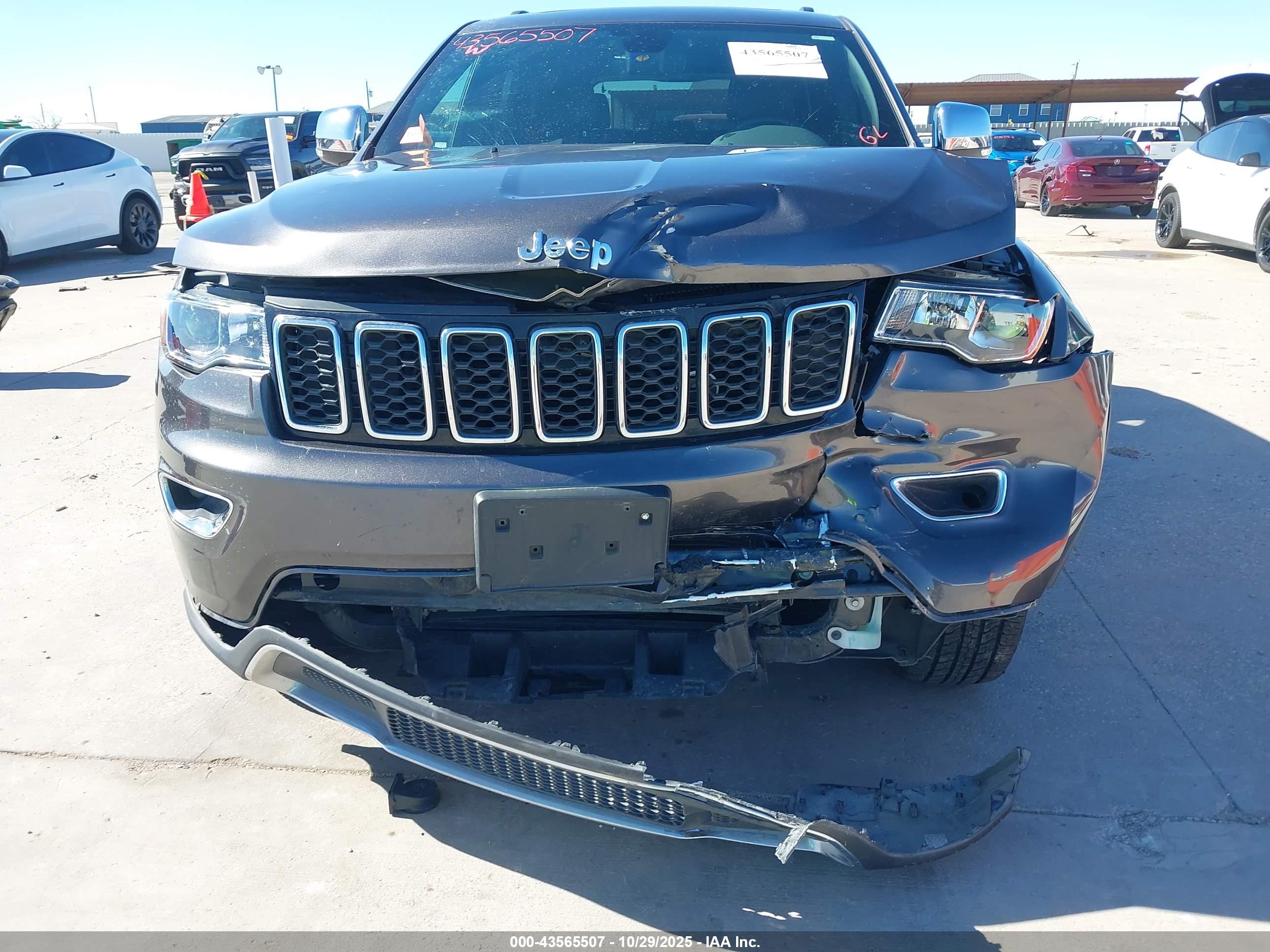 JEEP GRAND image 6