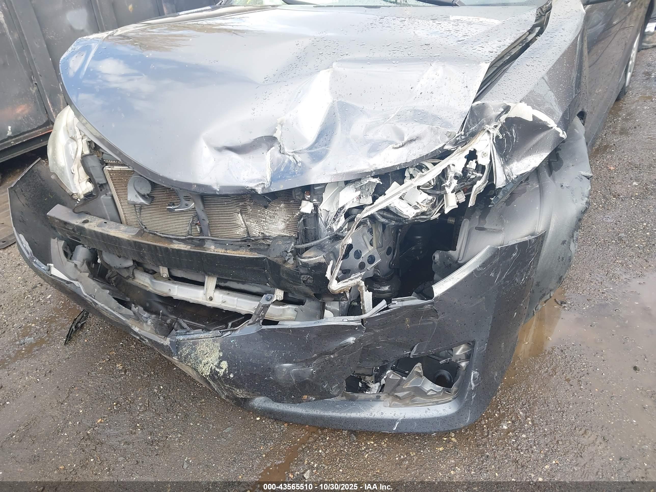 TOYOTA CAMRY image 6