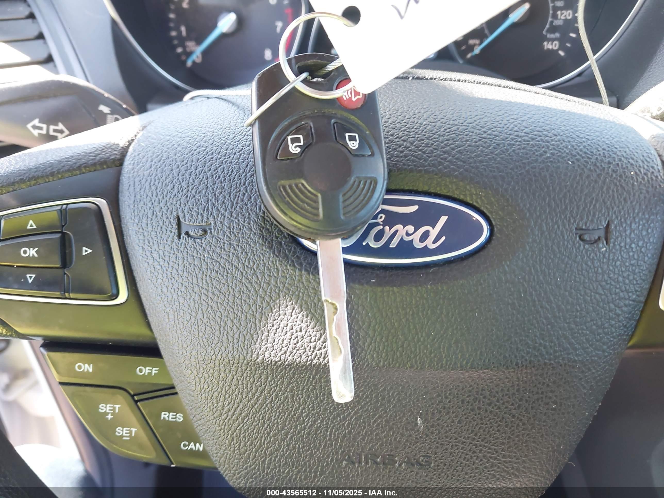 FORD ESCAPE image 11