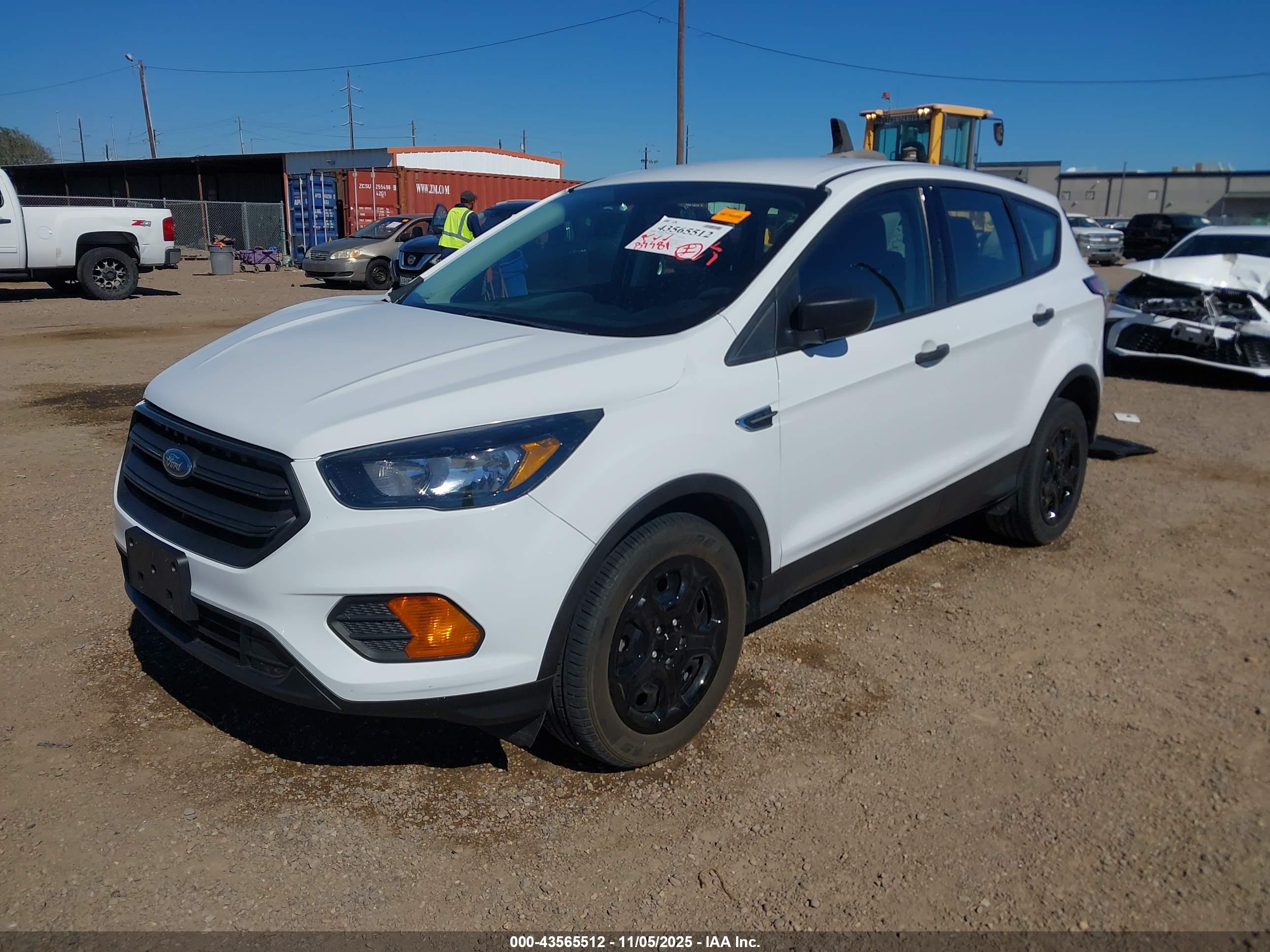FORD ESCAPE image 2