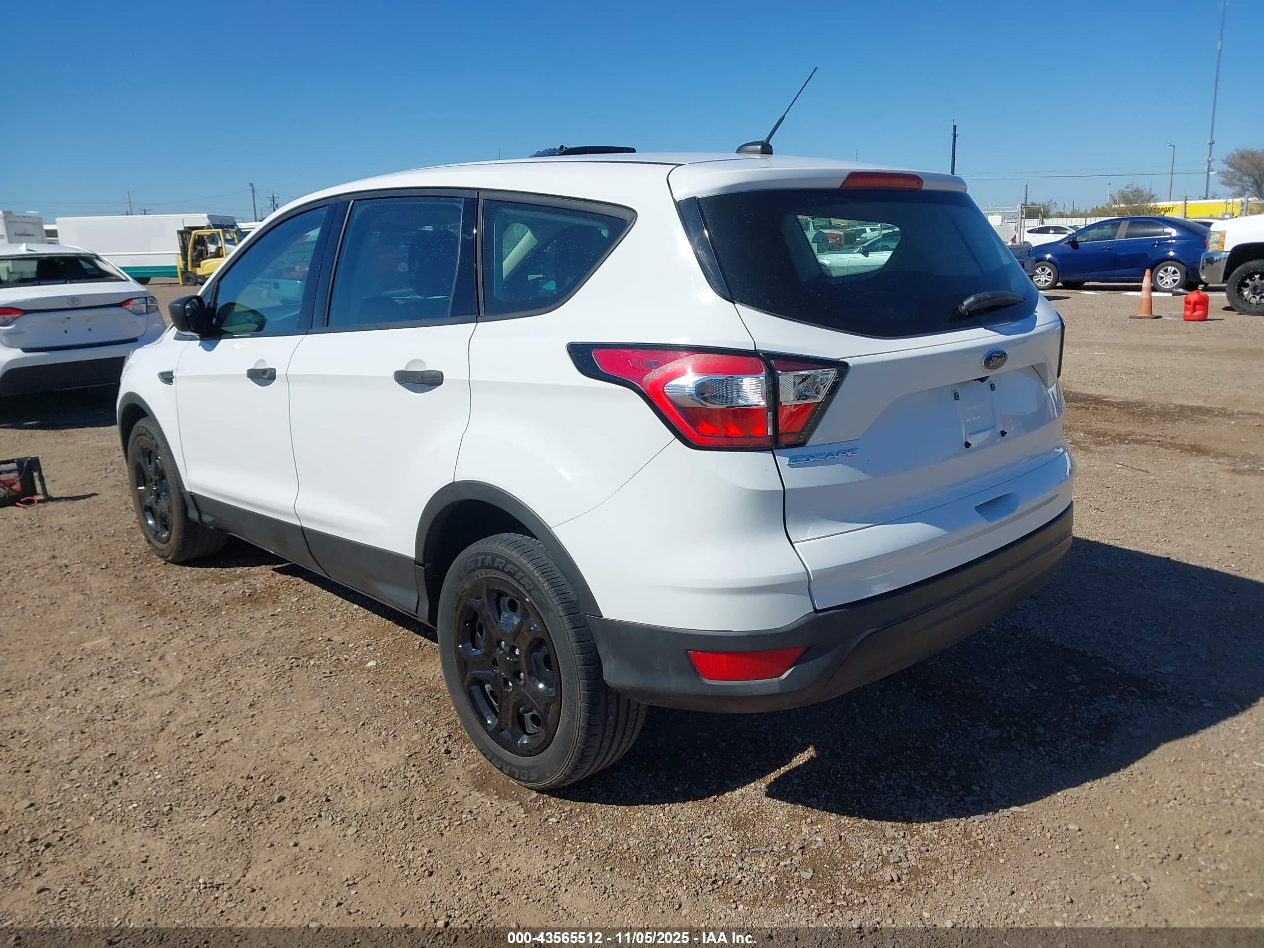 FORD ESCAPE image 3