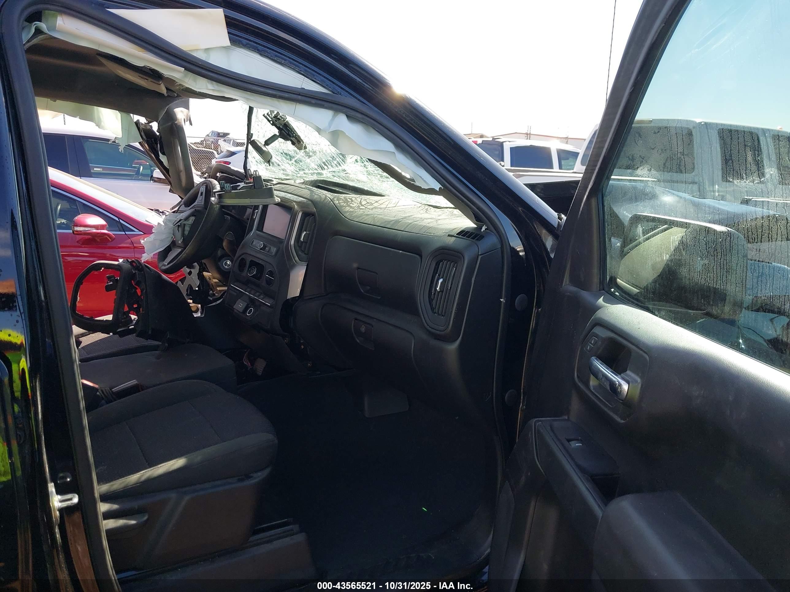 CHEVROLET SILVERADO image 5