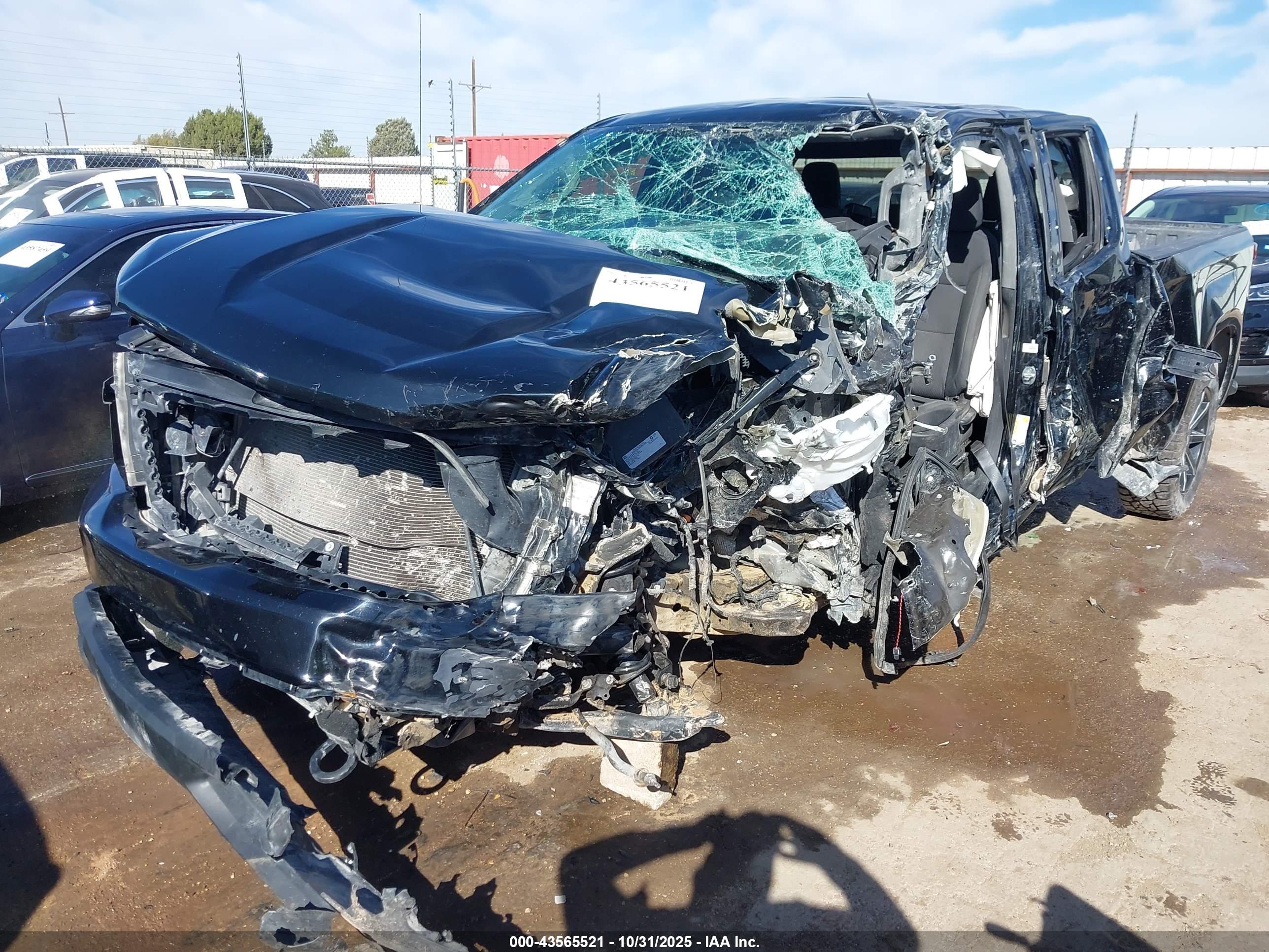 CHEVROLET SILVERADO image 6