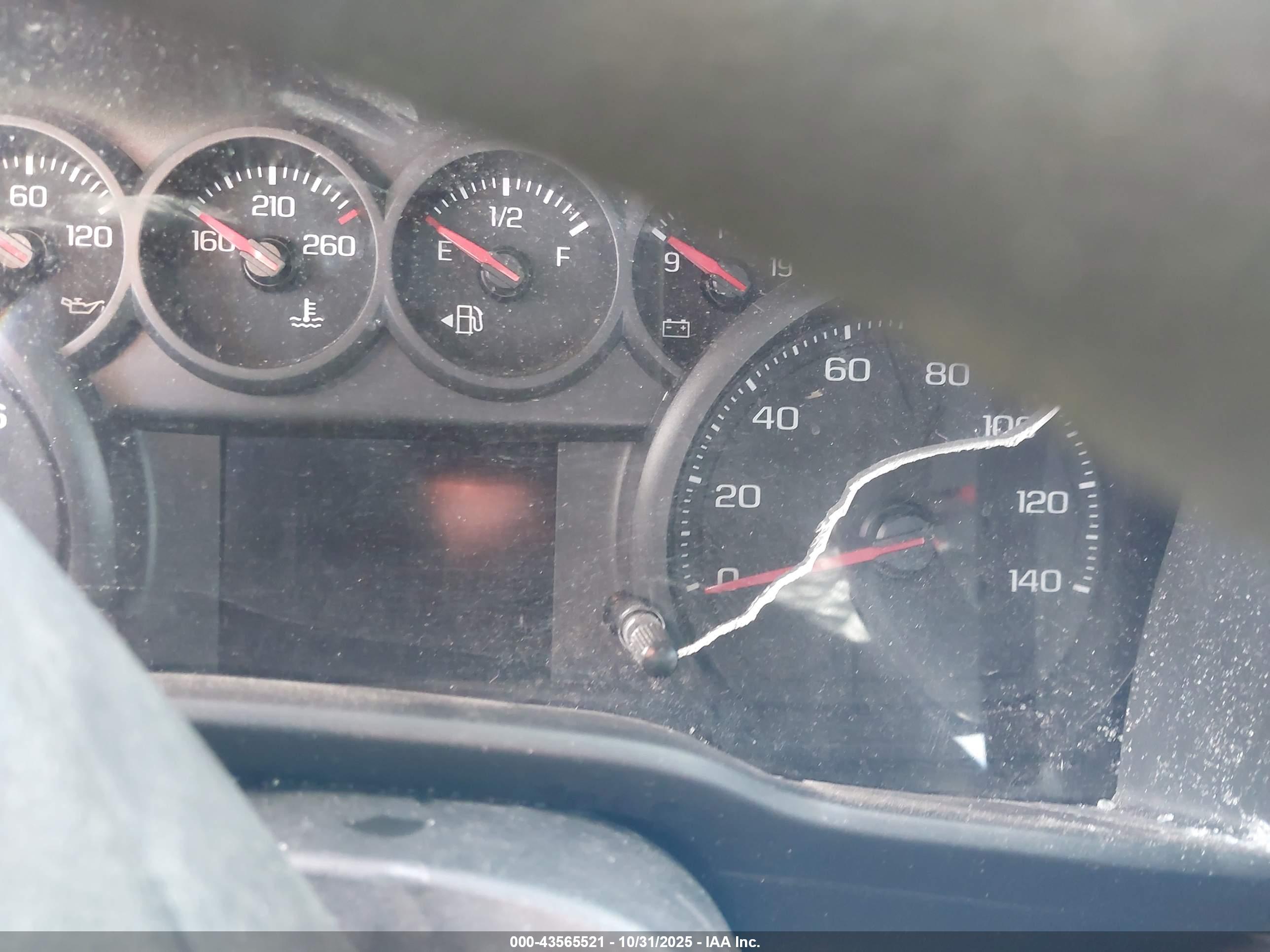 CHEVROLET SILVERADO image 7