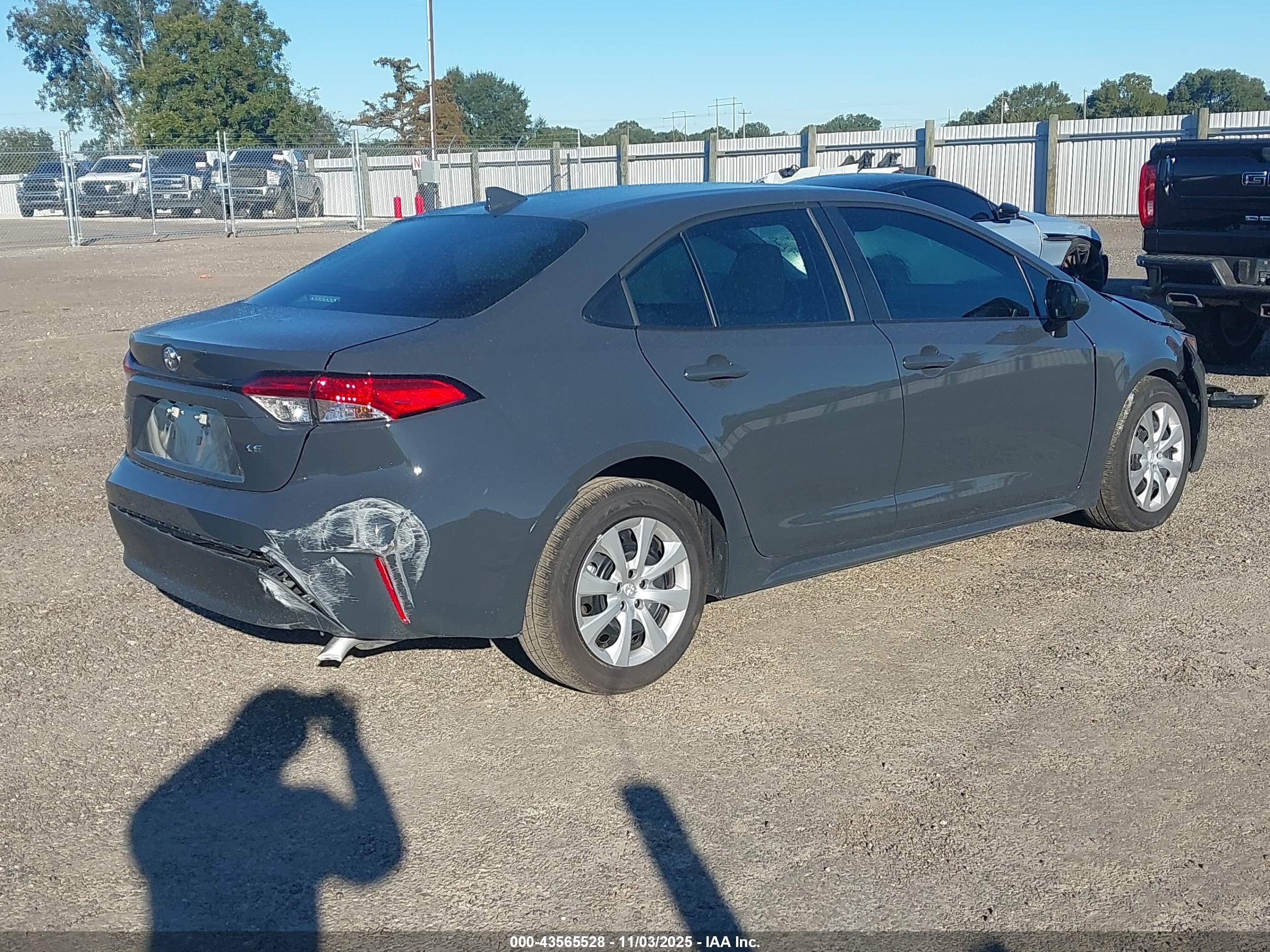 TOYOTA COROLLA image 4