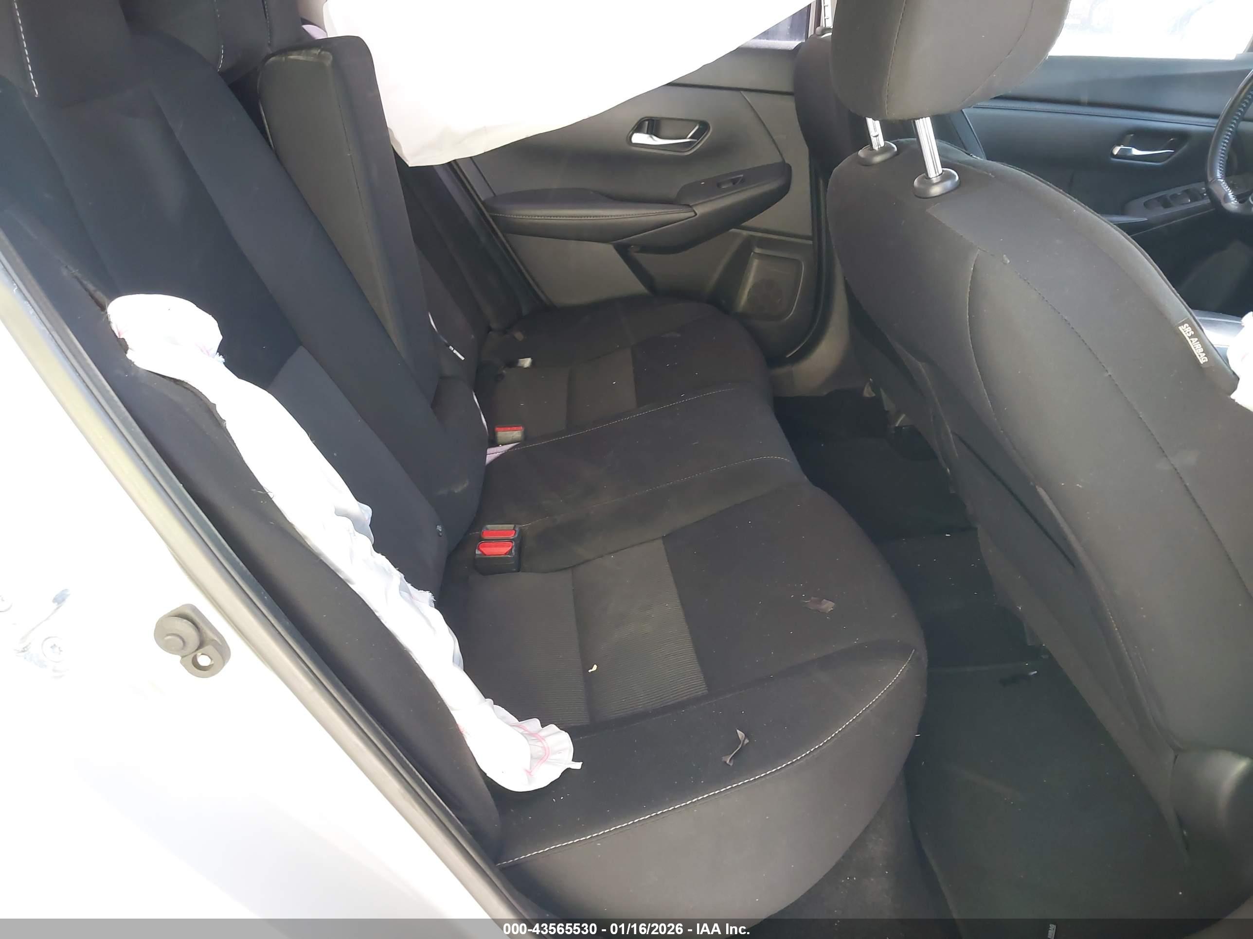 NISSAN SENTRA image 8
