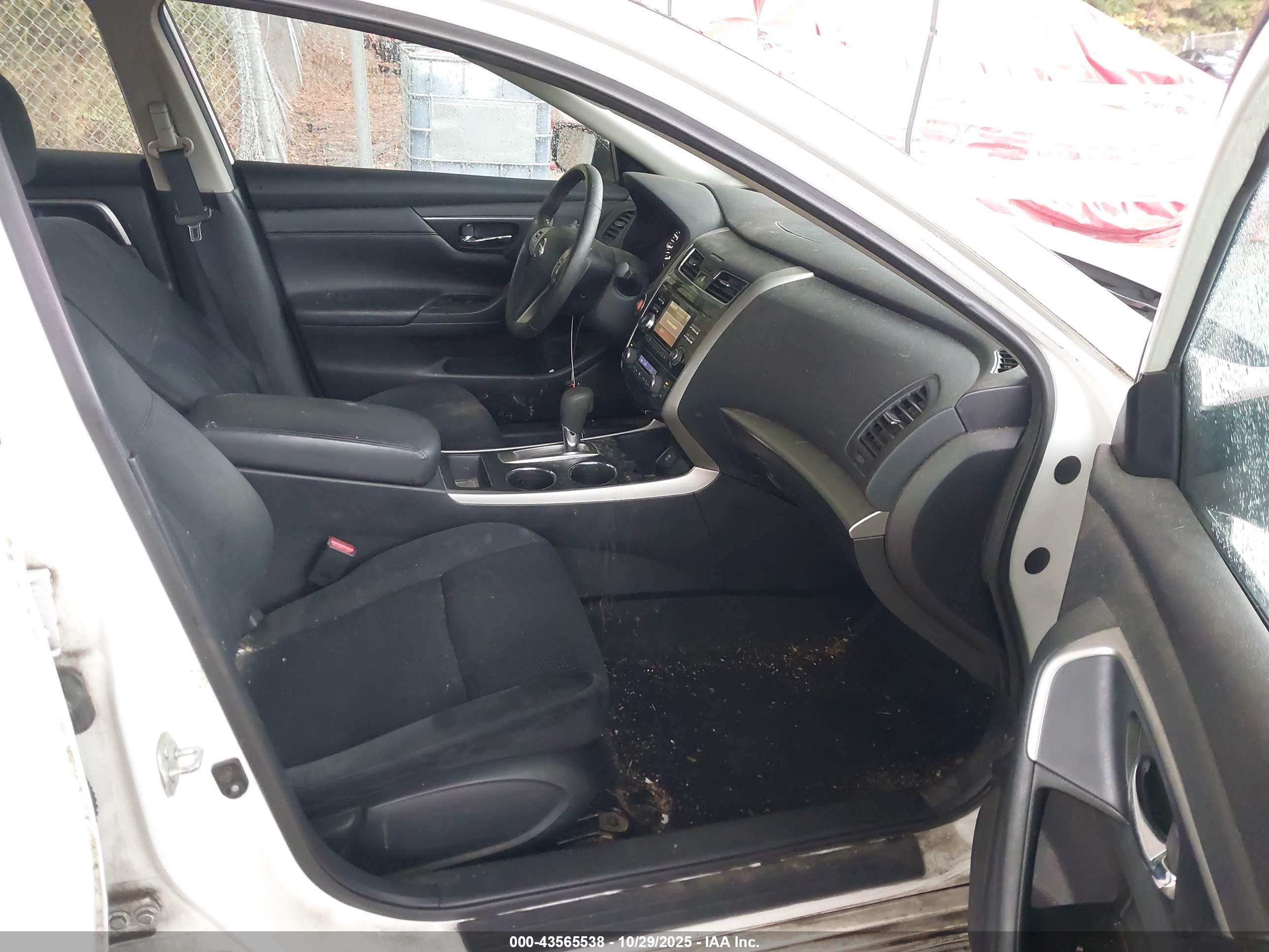 NISSAN ALTIMA image 5