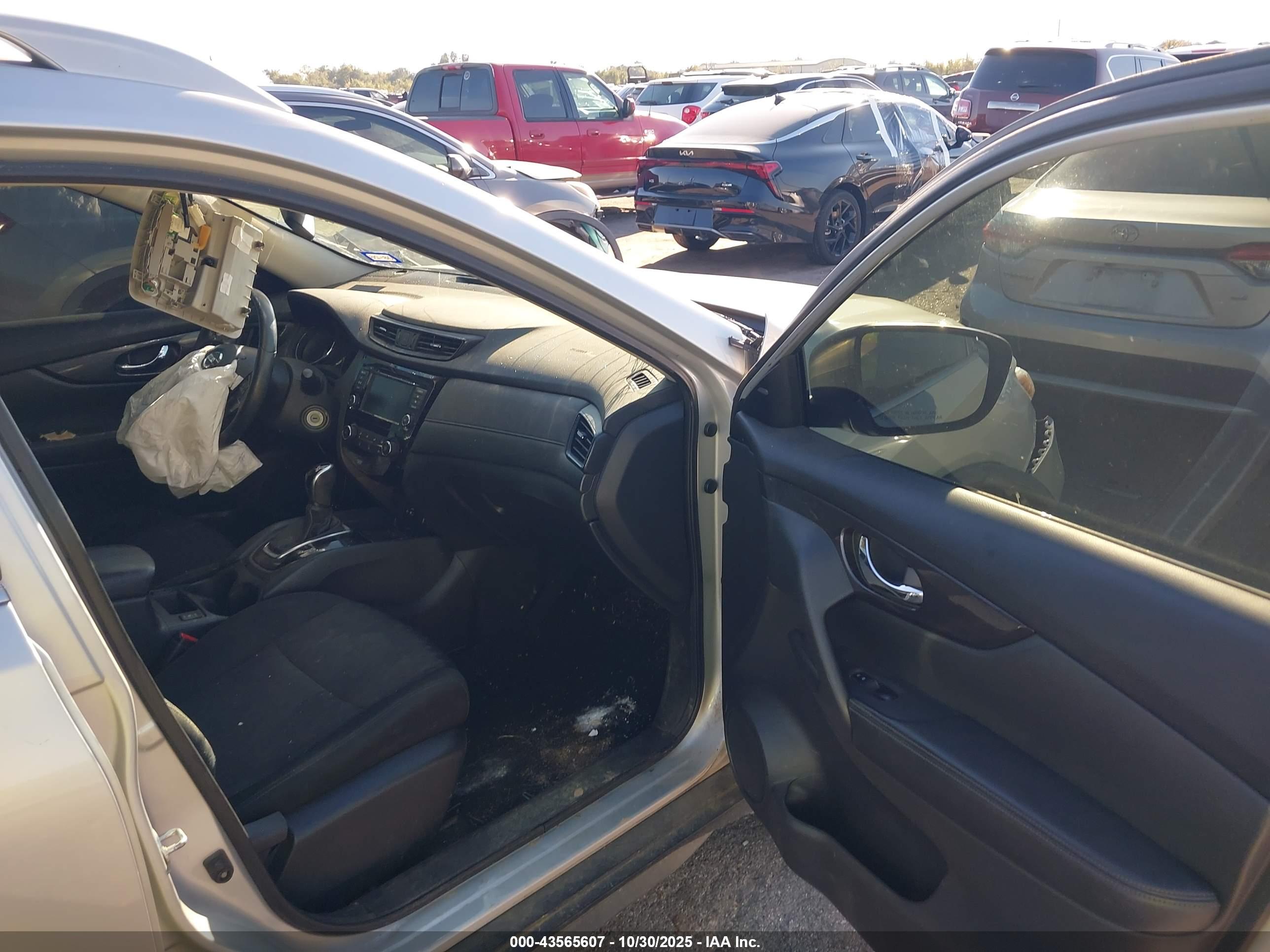 NISSAN ROGUE image 5