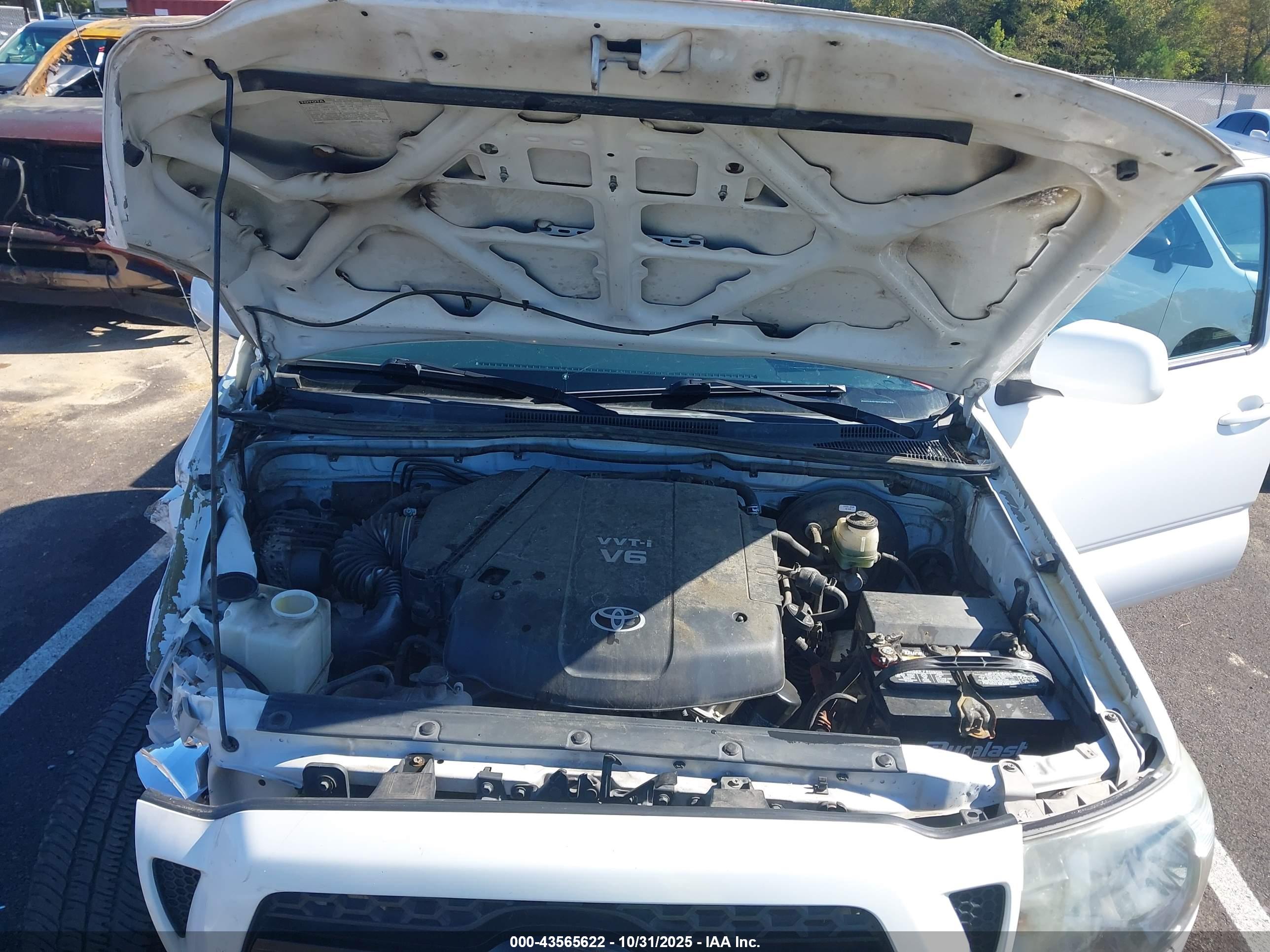 TOYOTA TACOMA image 10