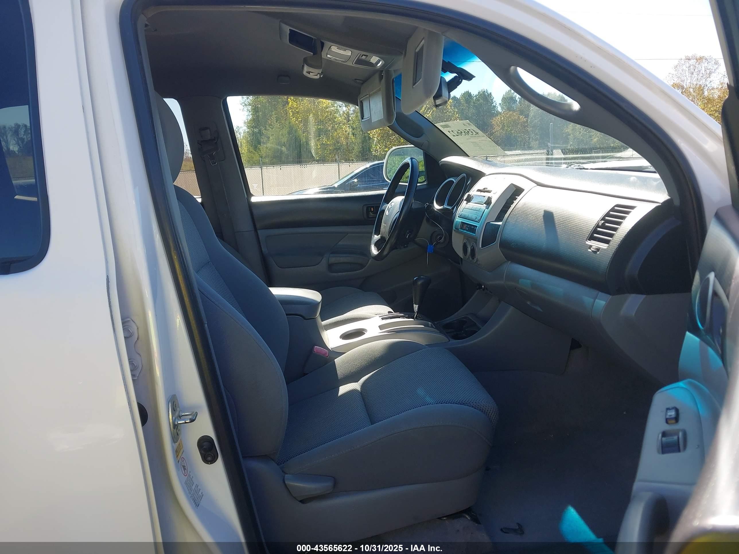 TOYOTA TACOMA image 5