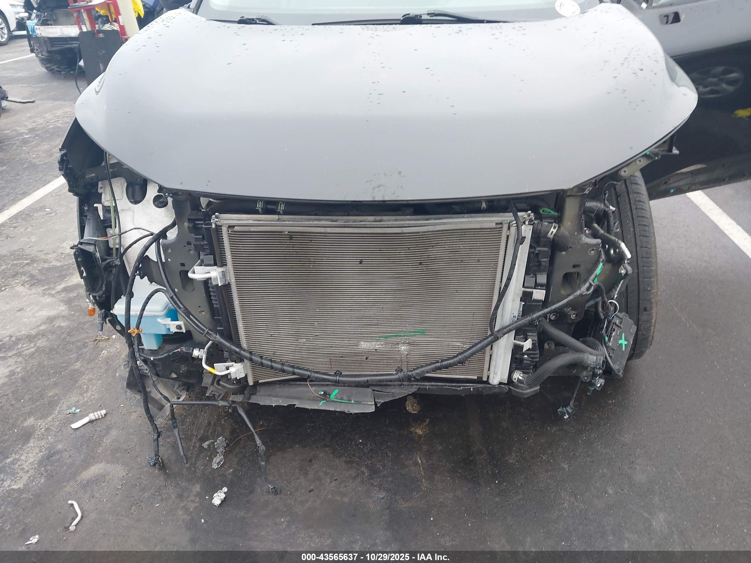 NISSAN ROGUE image 6
