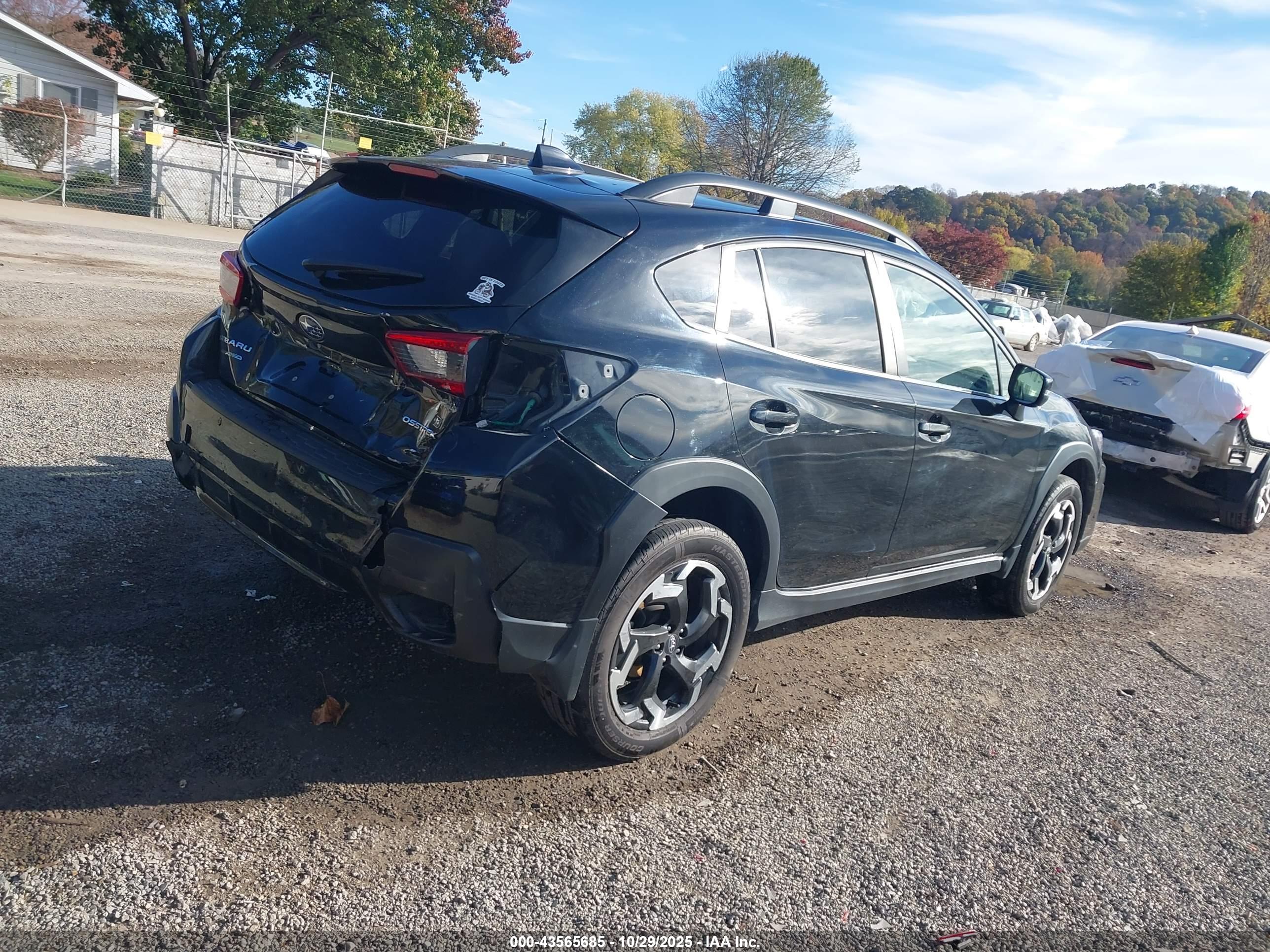 SUBARU CROSSTREK image 4