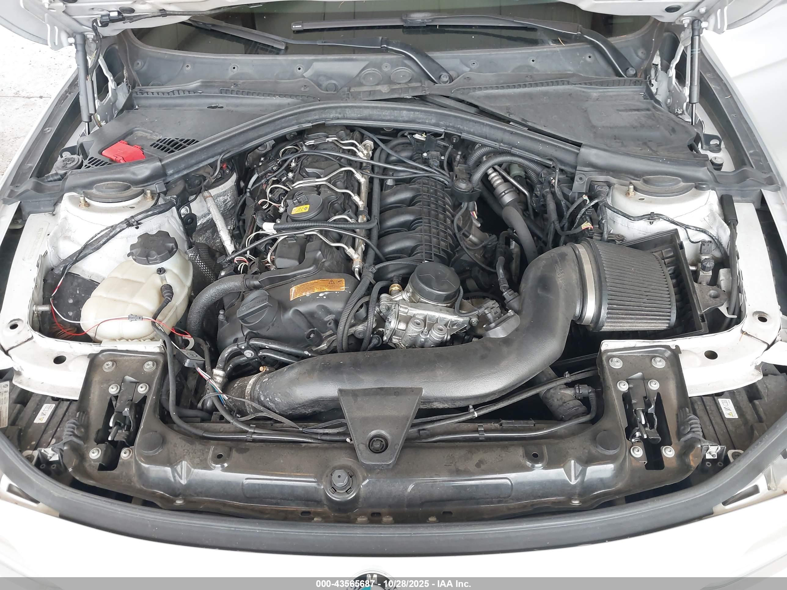 BMW 335I image 10