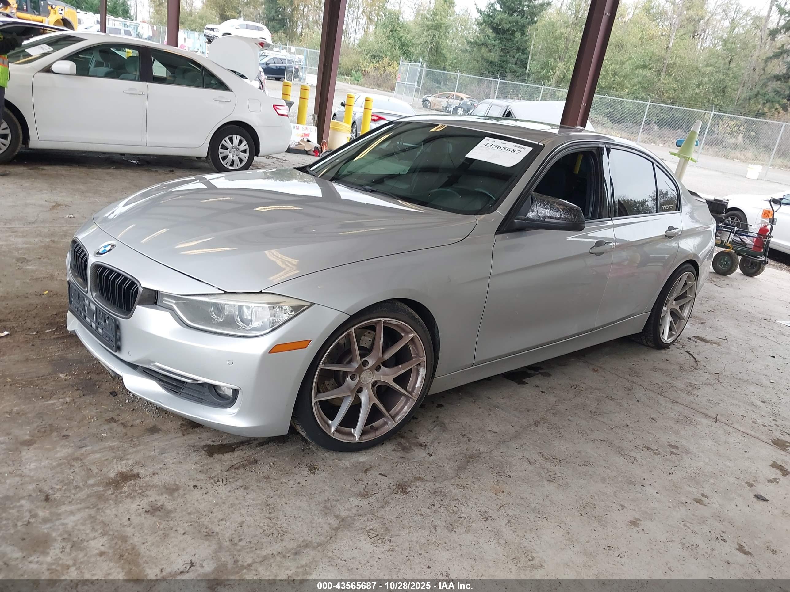 BMW 335I image 2