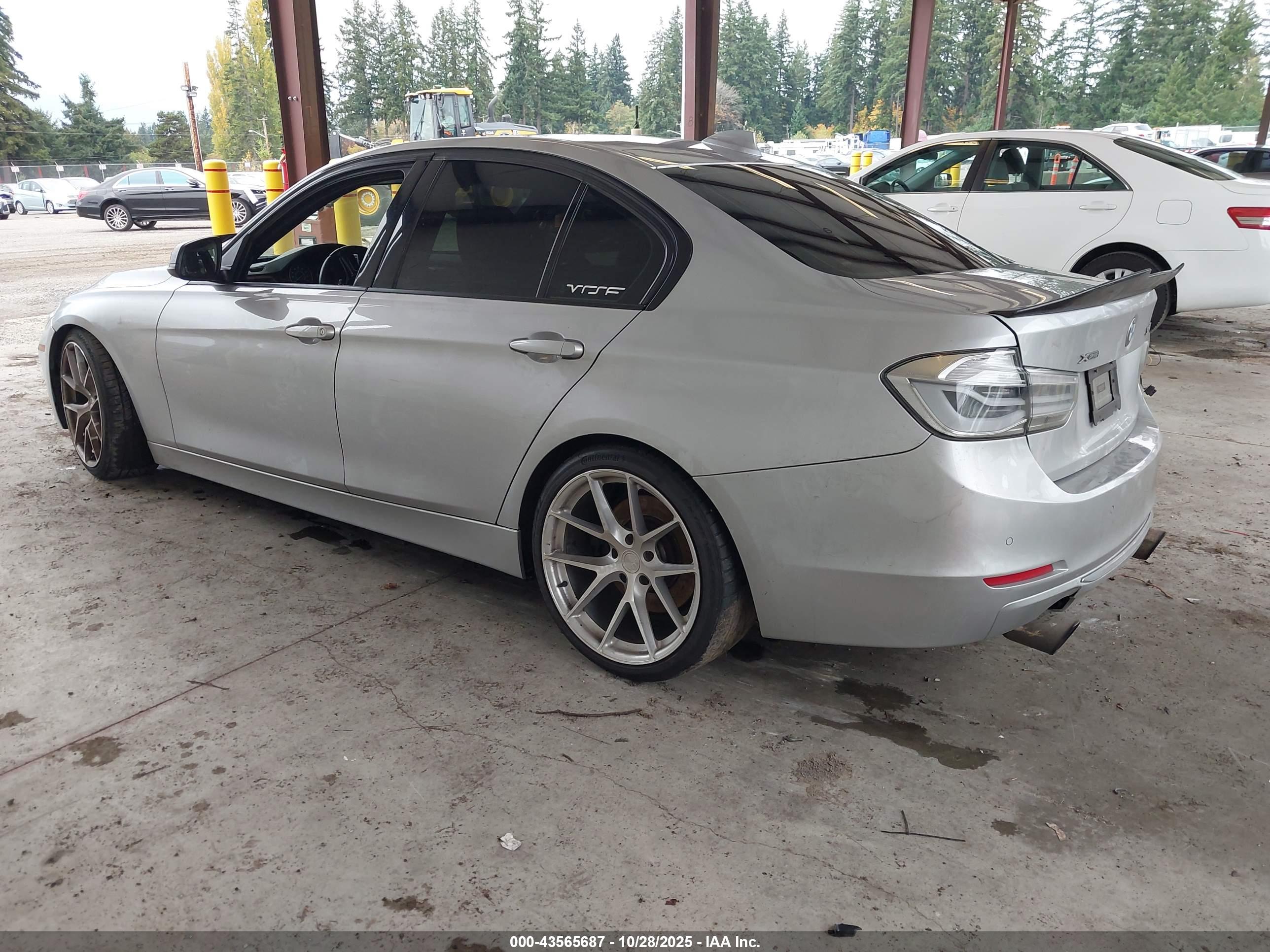 BMW 335I image 3
