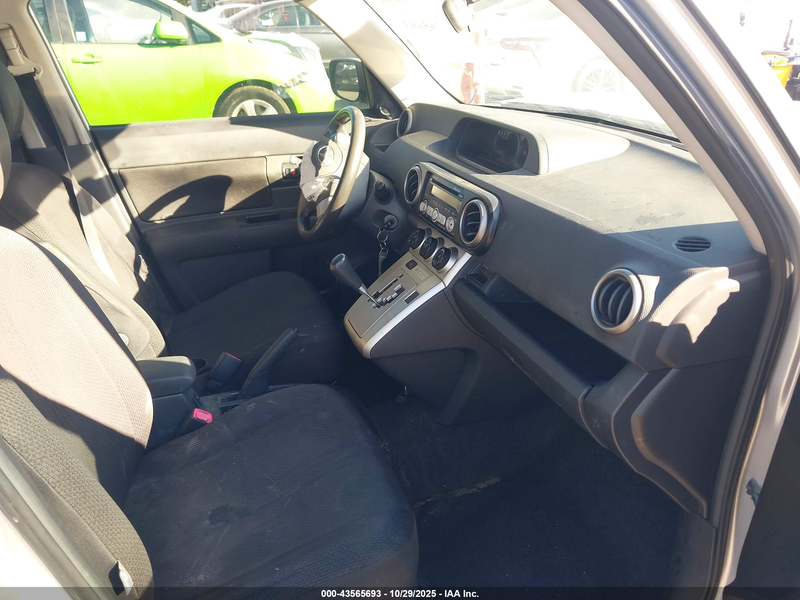 SCION XB image 5